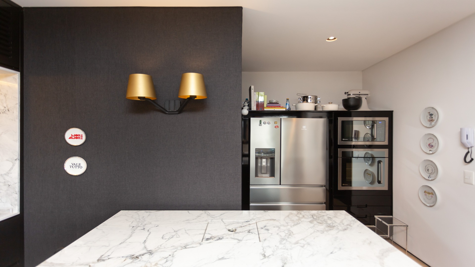 APARTAMENTO IMPECÁVEL COM 3 SUÍTES NO CABRAL