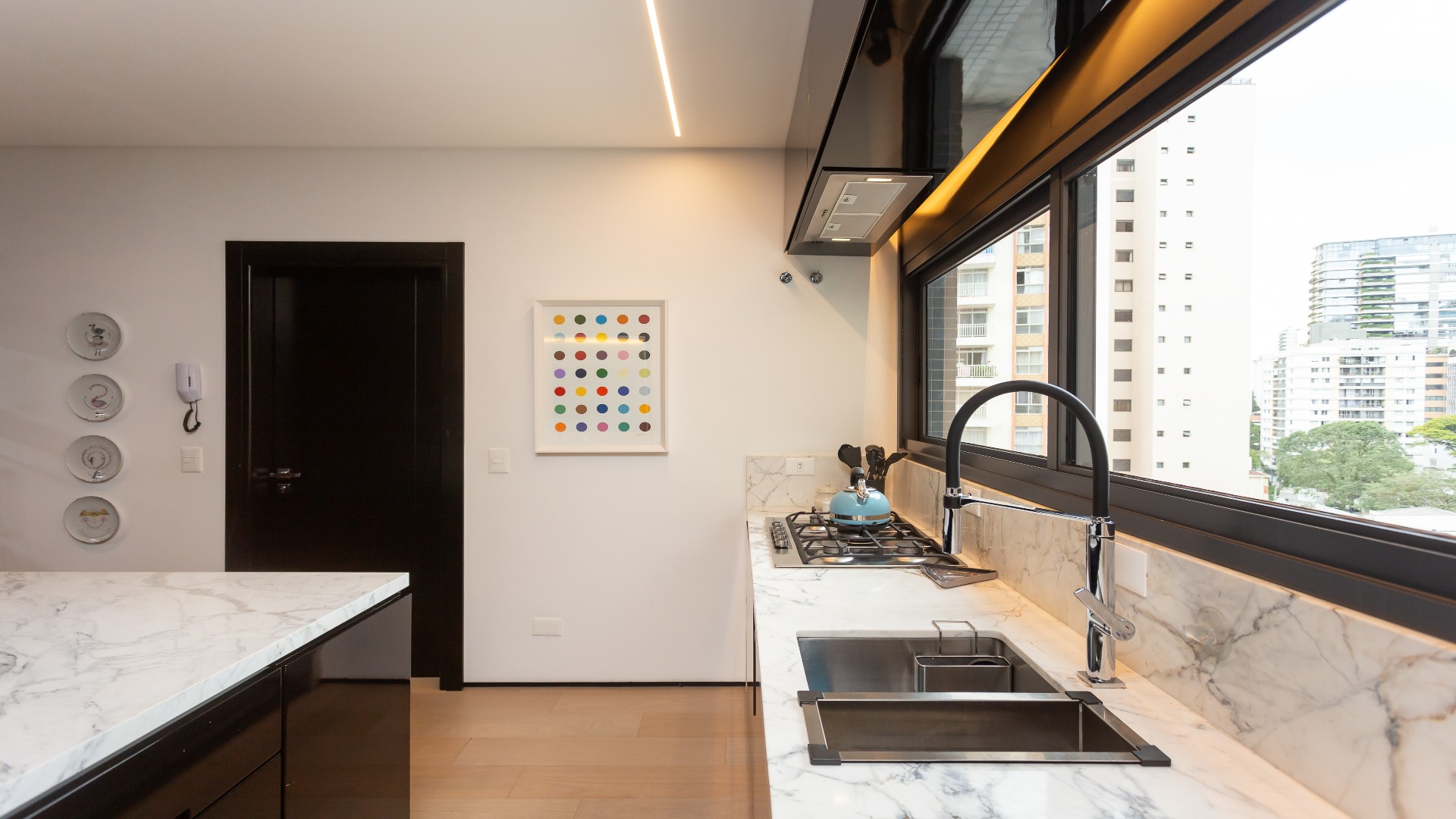 APARTAMENTO IMPECÁVEL COM 3 SUÍTES NO CABRAL