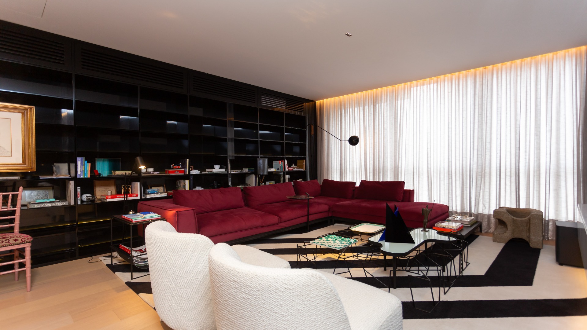 APARTAMENTO IMPECÁVEL COM 3 SUÍTES NO CABRAL
