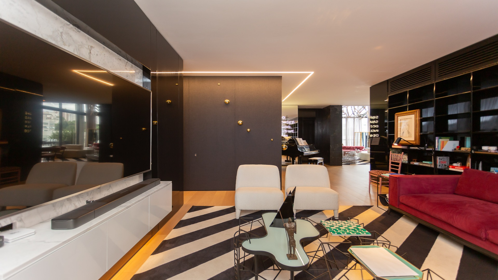 APARTAMENTO IMPECÁVEL COM 3 SUÍTES NO CABRAL