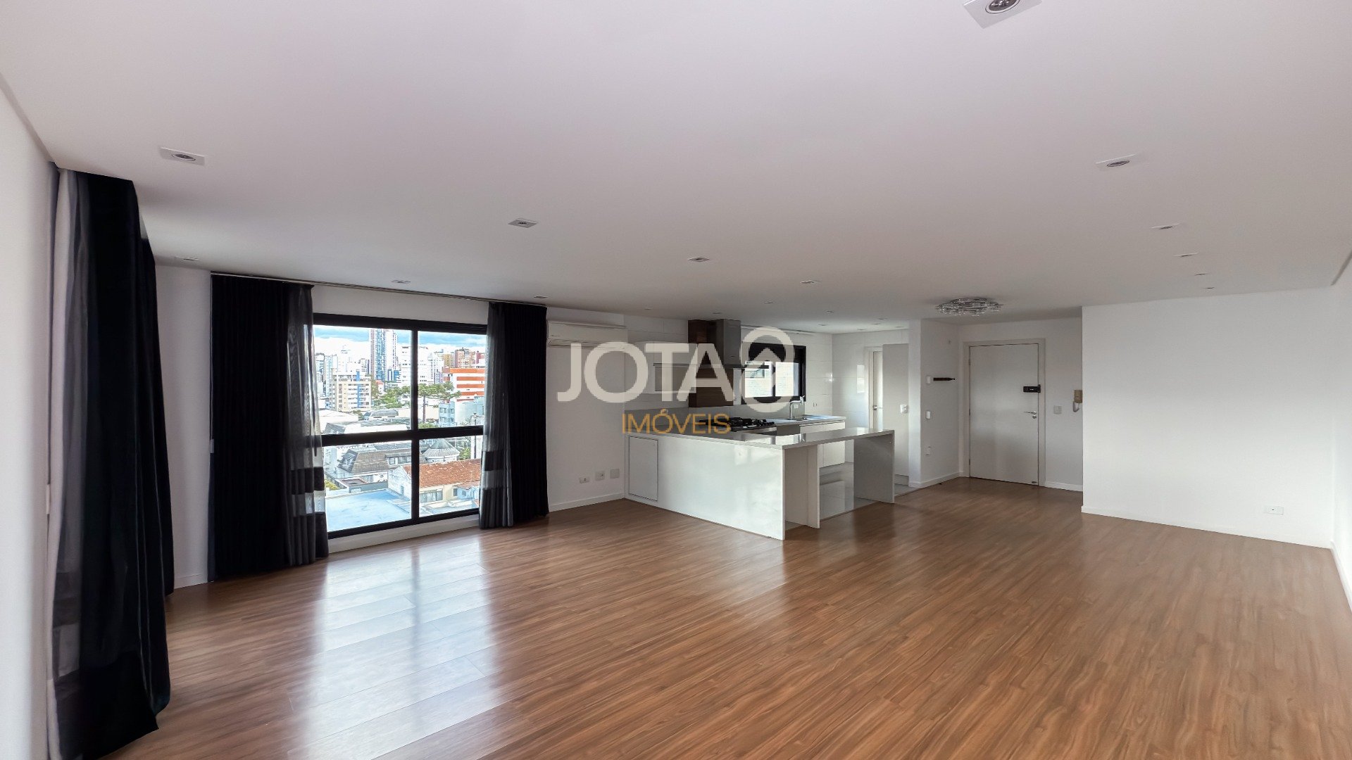 APARTAMENTO 2 SUÍTES E 2 VAGAS NO MERCÊS