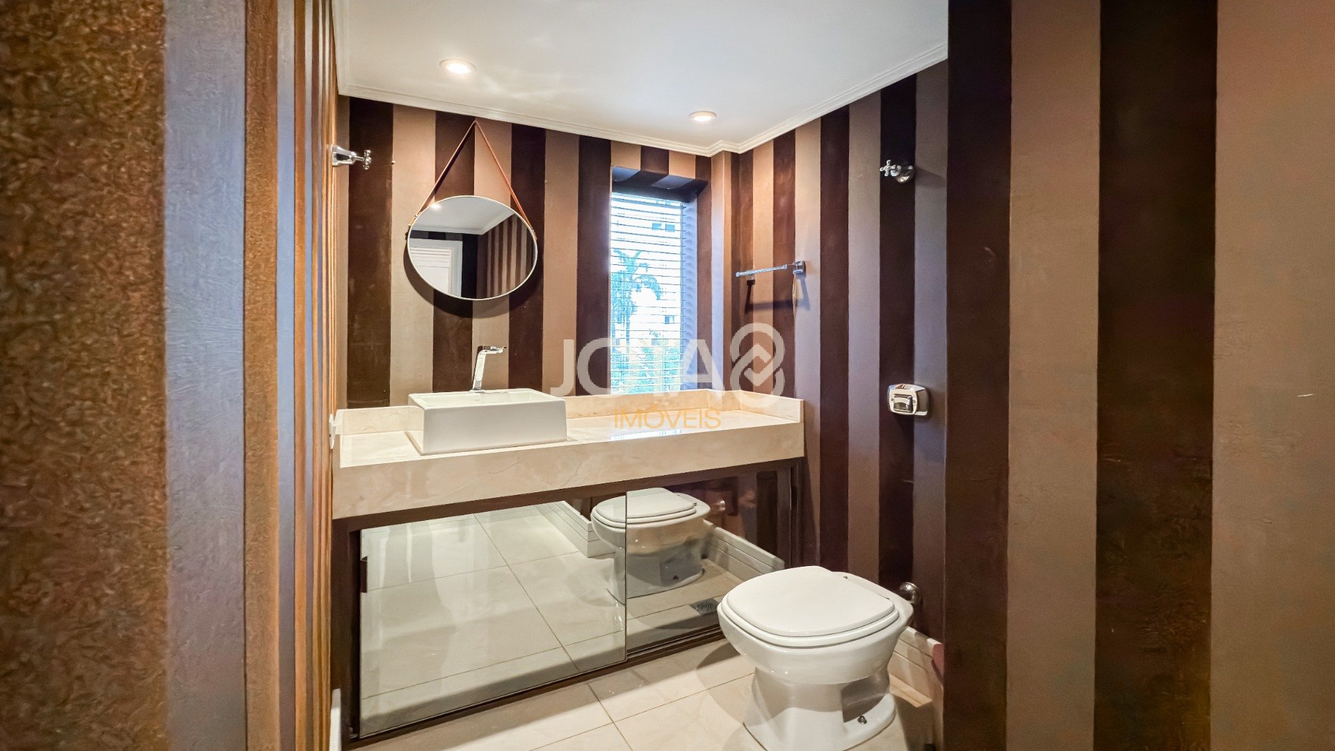 APARTAMENTO IMPECÁVEL COM 3 QUARTOS NO BATEL