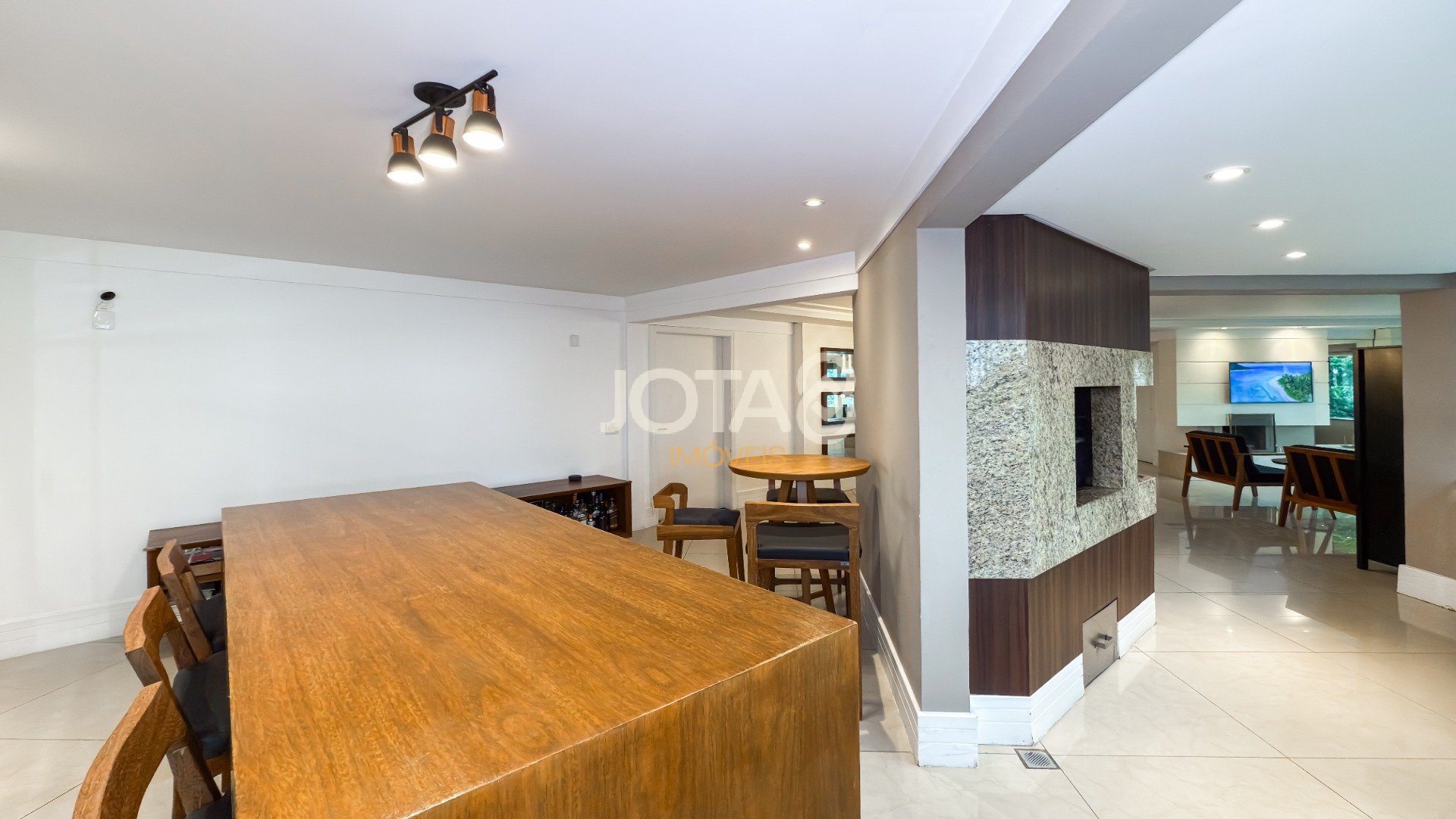 APARTAMENTO IMPECÁVEL COM 3 QUARTOS NO BATEL