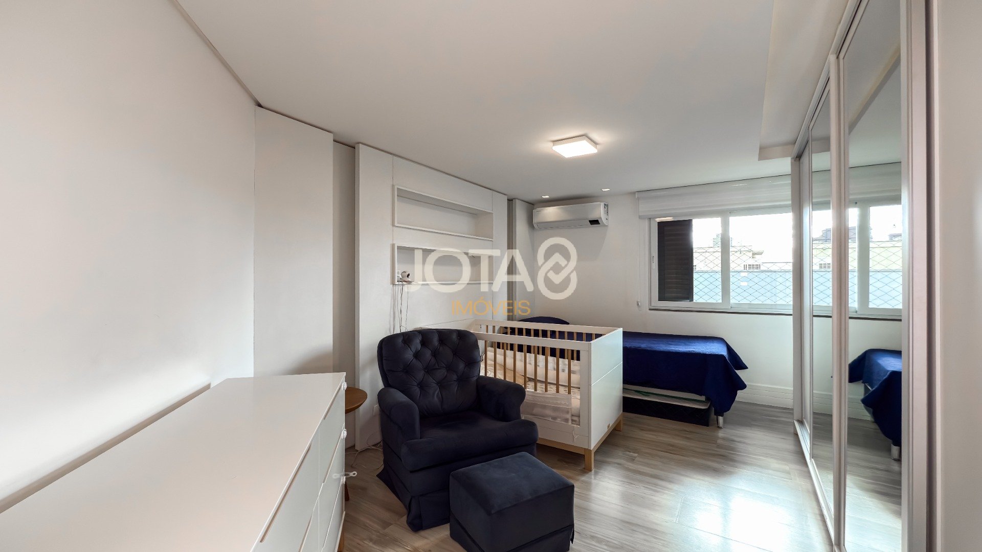 APARTAMENTO IMPECÁVEL COM 3 QUARTOS NO BATEL