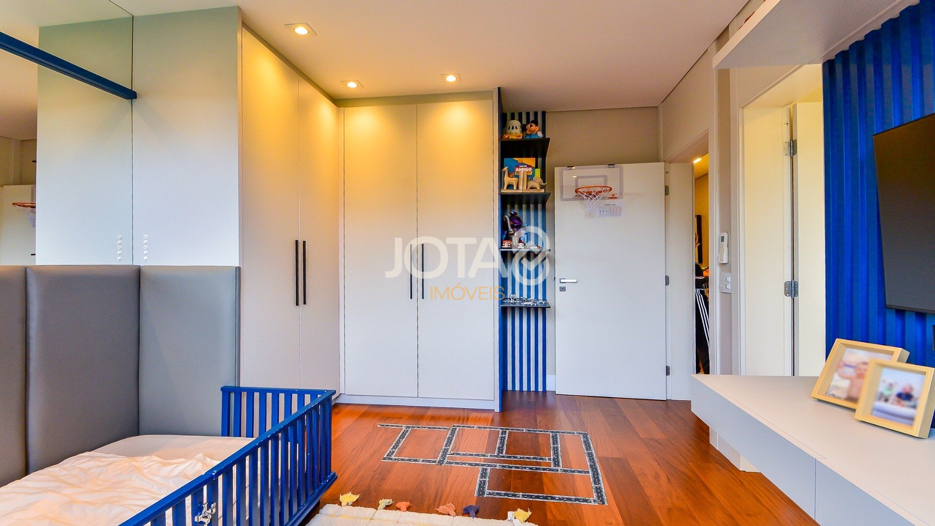 APARTAMENTO ECOVILLE 3 SUÍTES 4 VAGAS FACE NORTE