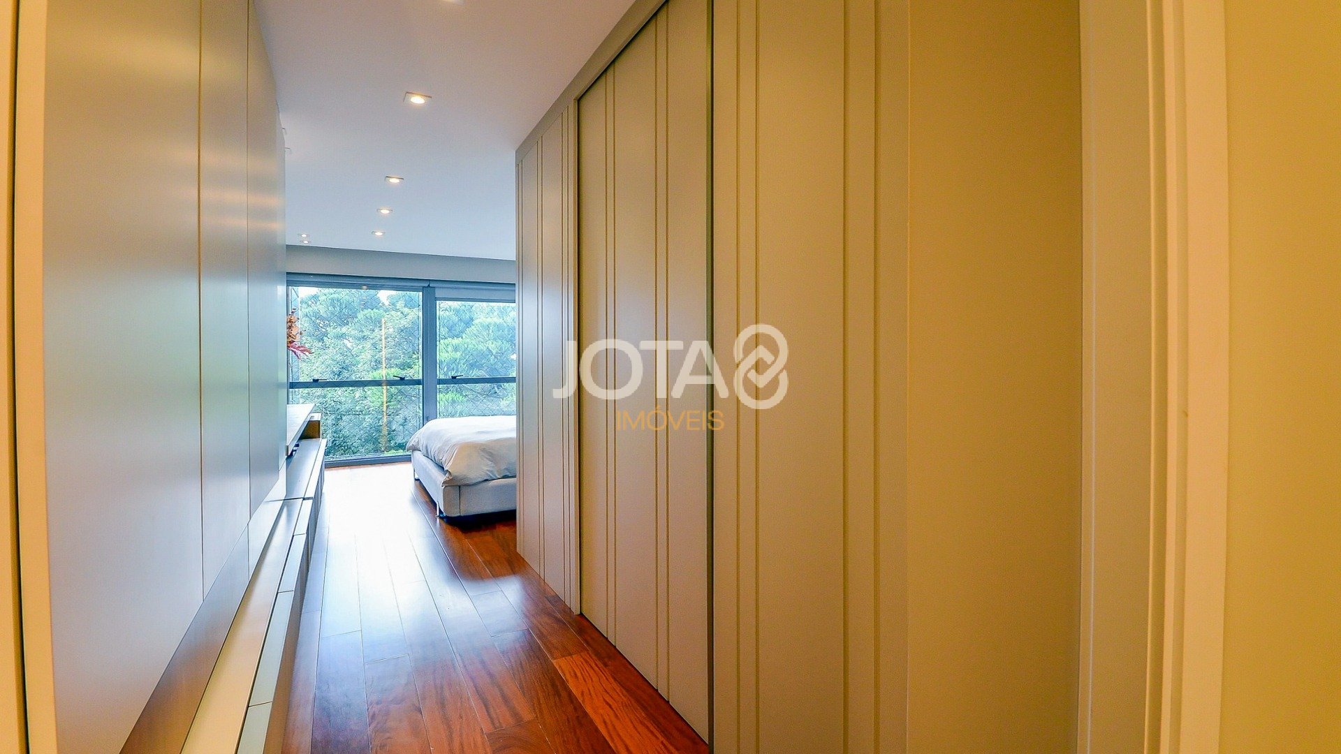 APARTAMENTO ECOVILLE 3 SUÍTES 4 VAGAS FACE NORTE