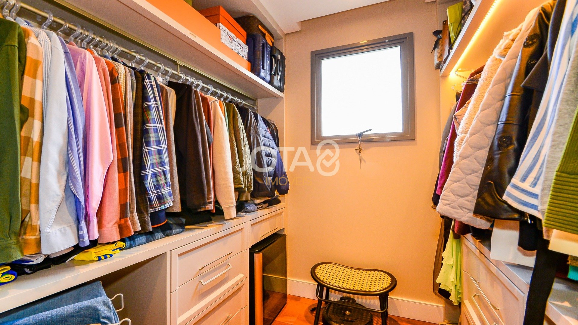 APARTAMENTO ECOVILLE 3 SUÍTES 4 VAGAS FACE NORTE