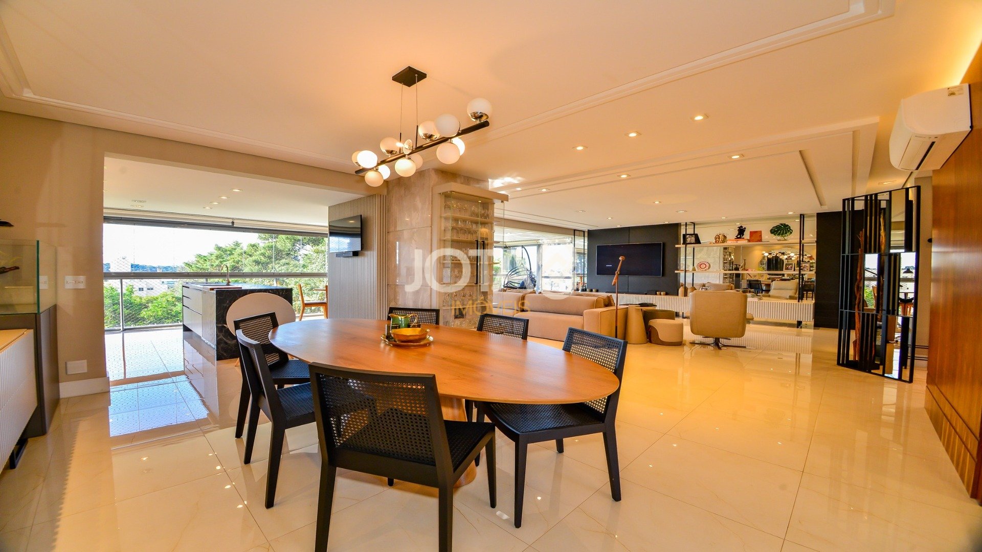 APARTAMENTO ECOVILLE 3 SUÍTES 4 VAGAS FACE NORTE