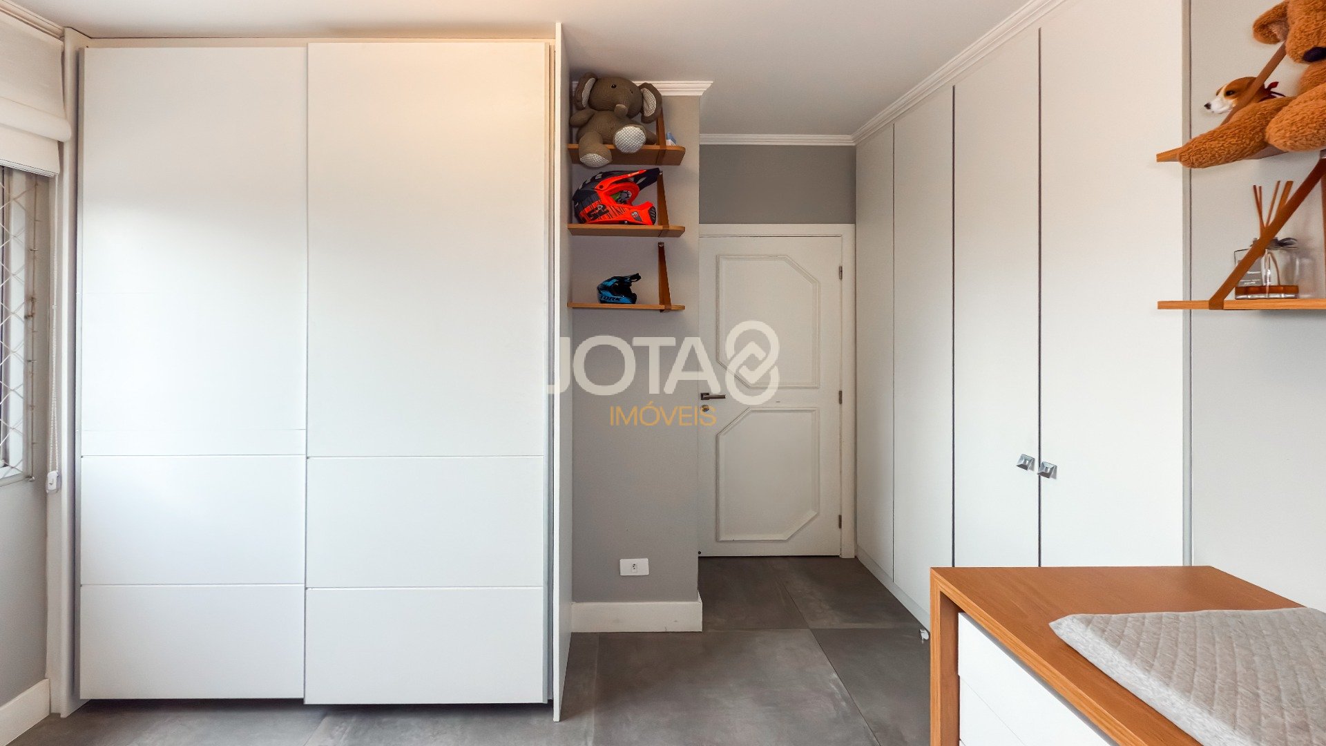 APARTAMENTO 02 QUARTOS - 01 VAGA - BIGORRILHO