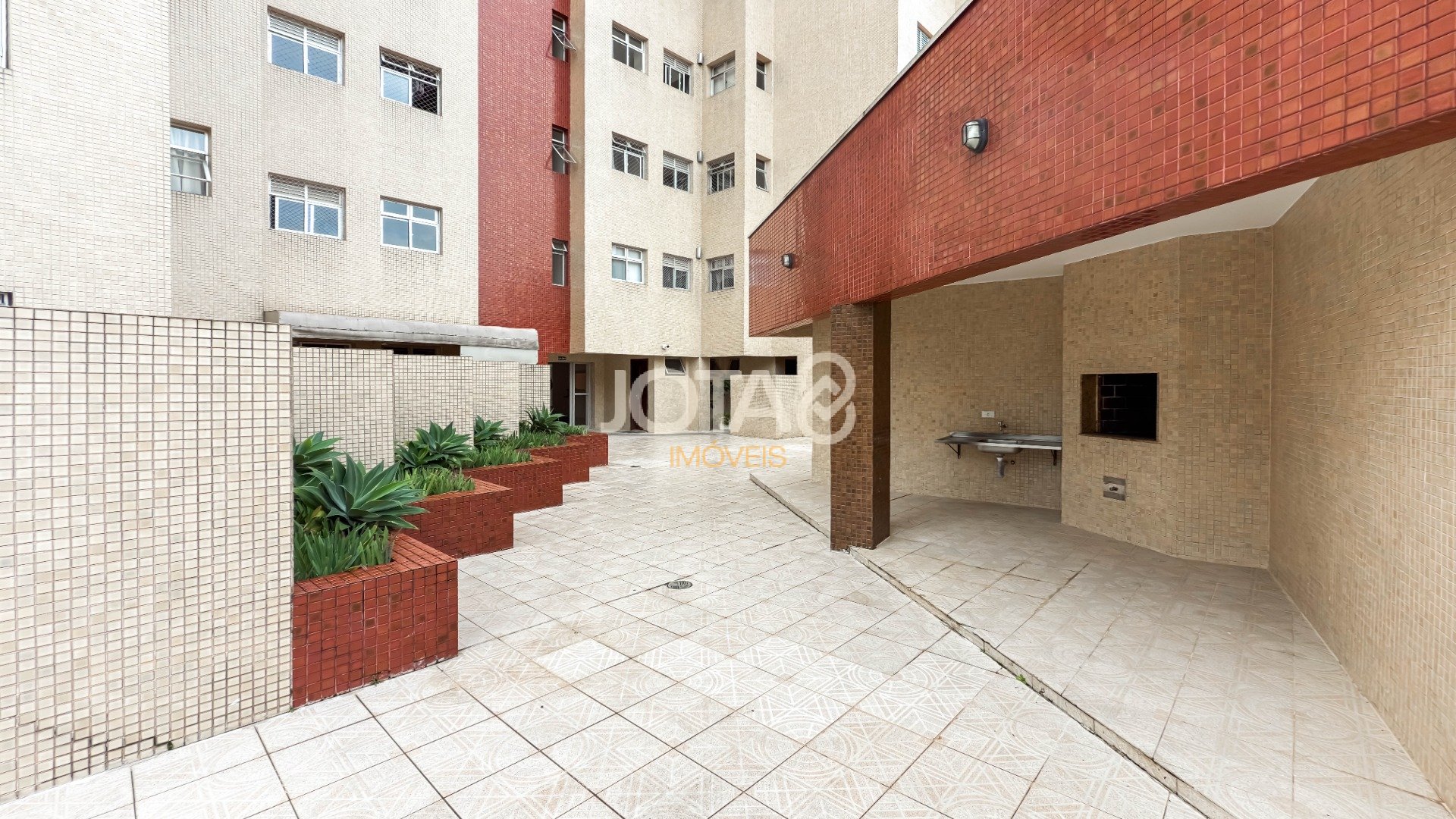 APARTAMENTO 02 QUARTOS - 01 VAGA - BIGORRILHO