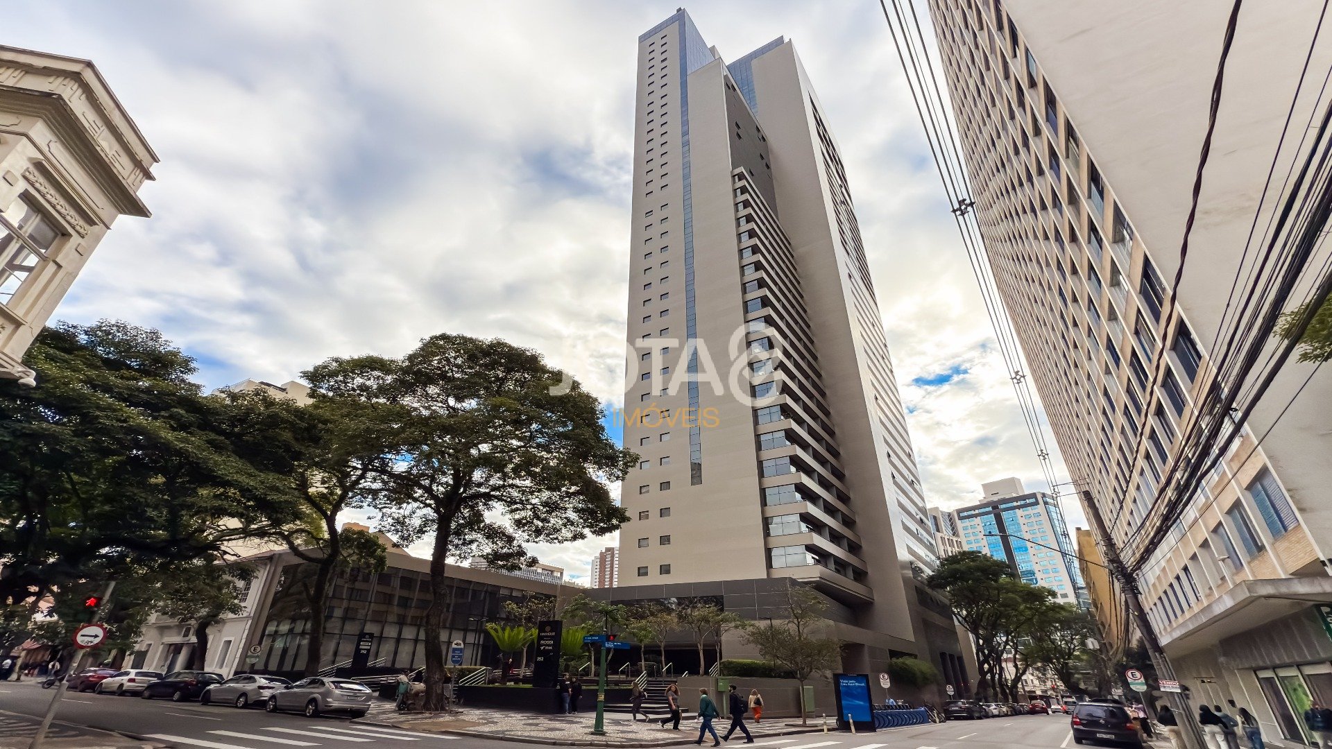 STUDIO  - ANDAR ALTO-  AO LADO FAE, BOM  JESUS, POSITIVO CENTRO
