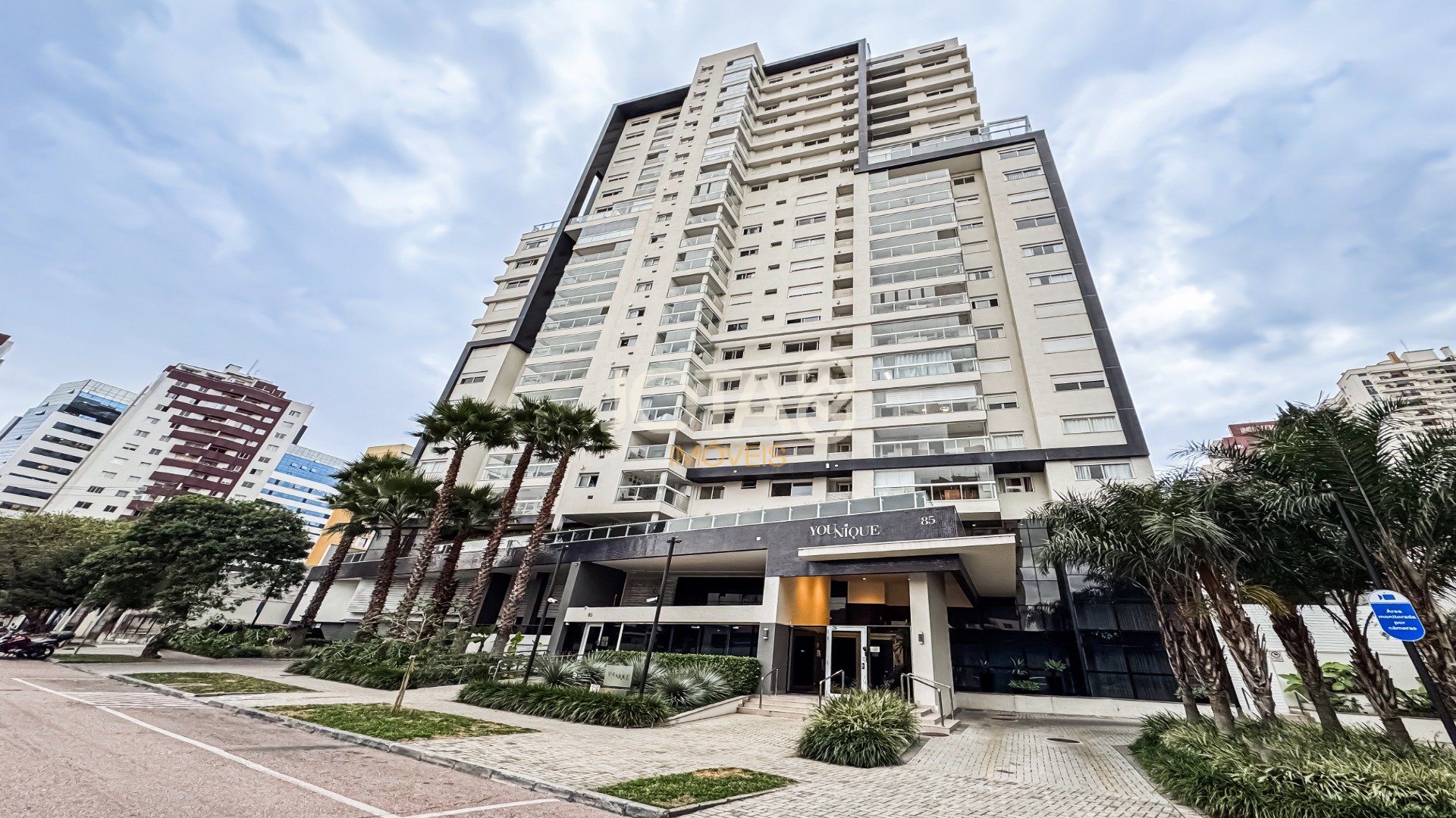 APARTAMENTO 3 QUARTOS EM CONDOMÍNIO CLUBE NO ÁGUA VERDE