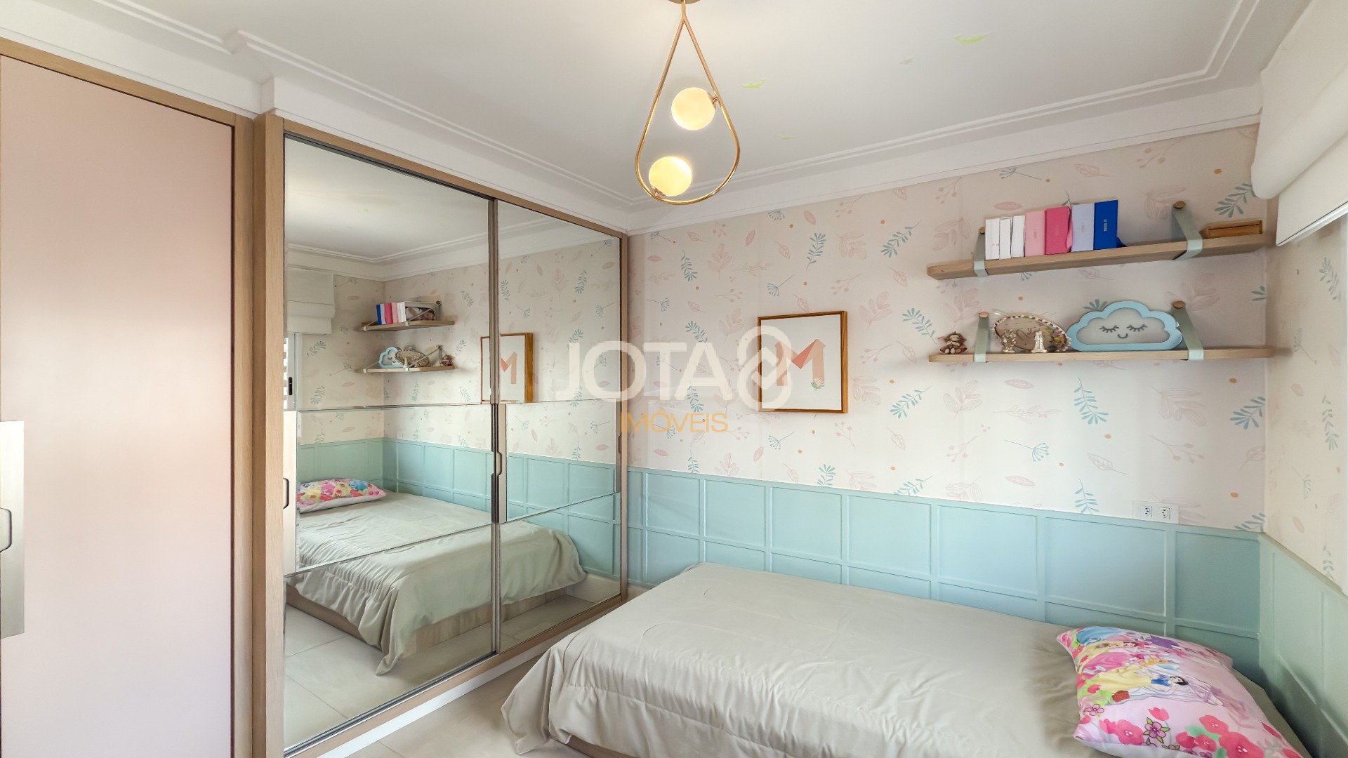 APARTAMENTO 3 QUARTOS EM CONDOMÍNIO CLUBE NO ÁGUA VERDE