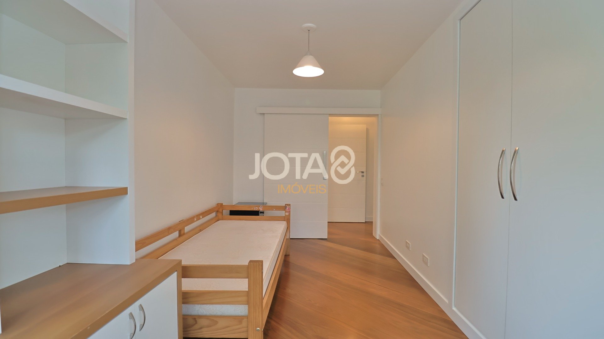CASA PARA LOCAÇÃO NO CONDOMÍNIO VISTA VERDE