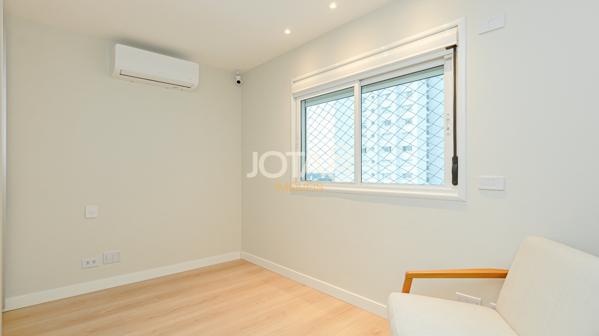 APARTAMENTO 3 DORMITÓRIO E 3 VAGAS NO ECOVILLE - J8
