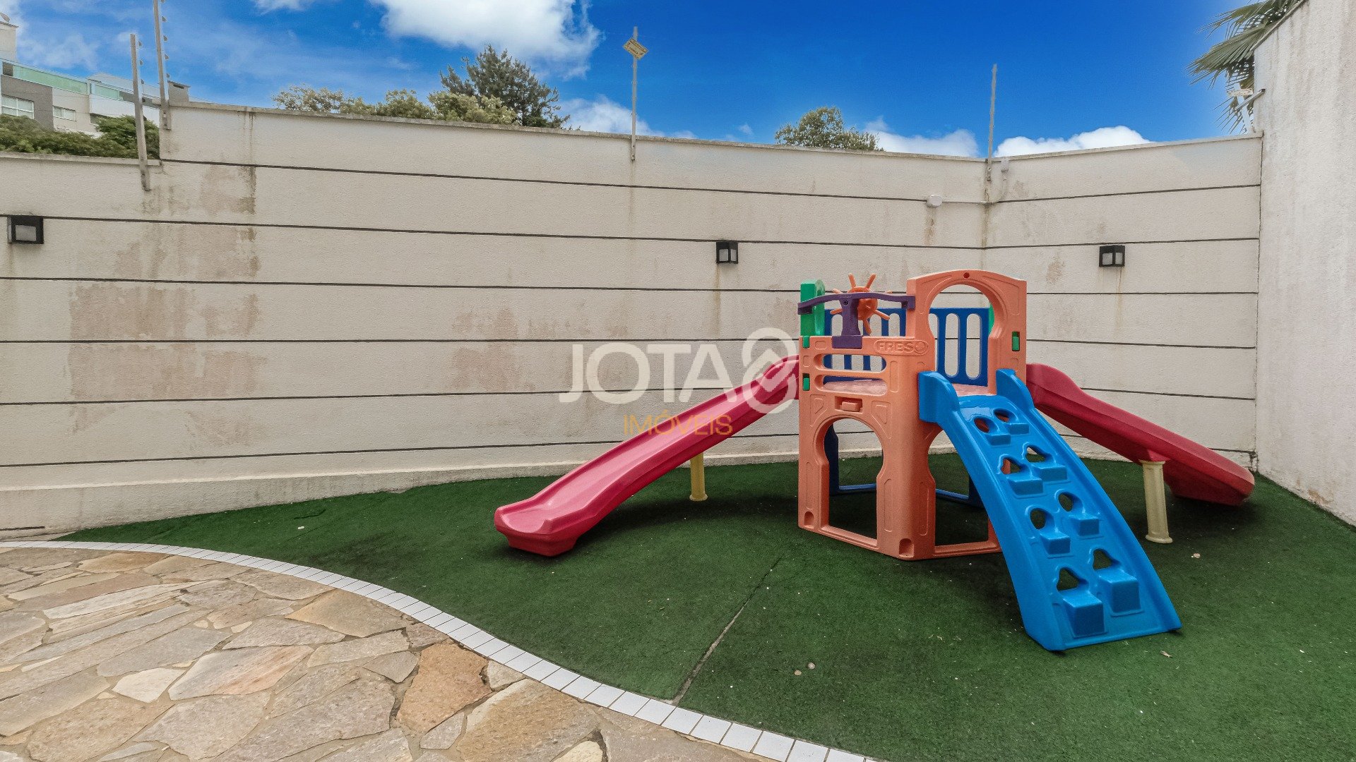 APARTAMENTO 3 DORMITÓRIO E 3 VAGAS NO ECOVILLE - J8