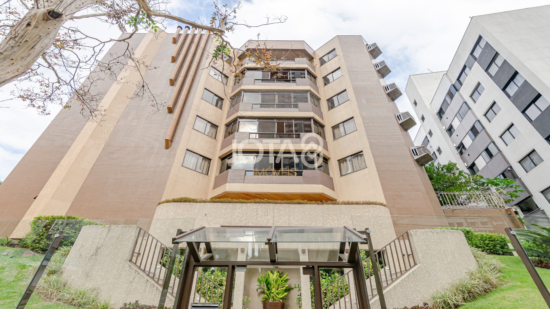 APARTAMENTO COM 4 QUARTOS NO BIGORRILHO