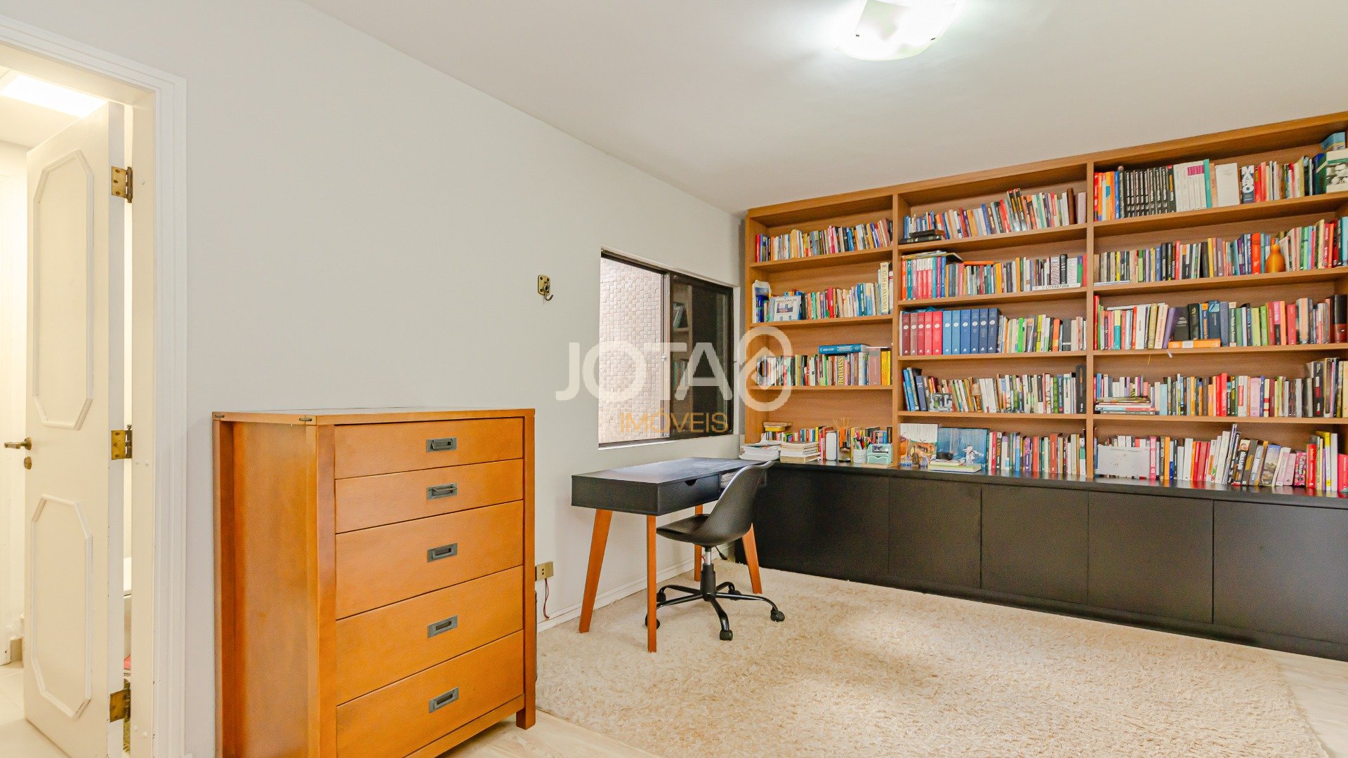 APARTAMENTO COM 4 QUARTOS NO BIGORRILHO