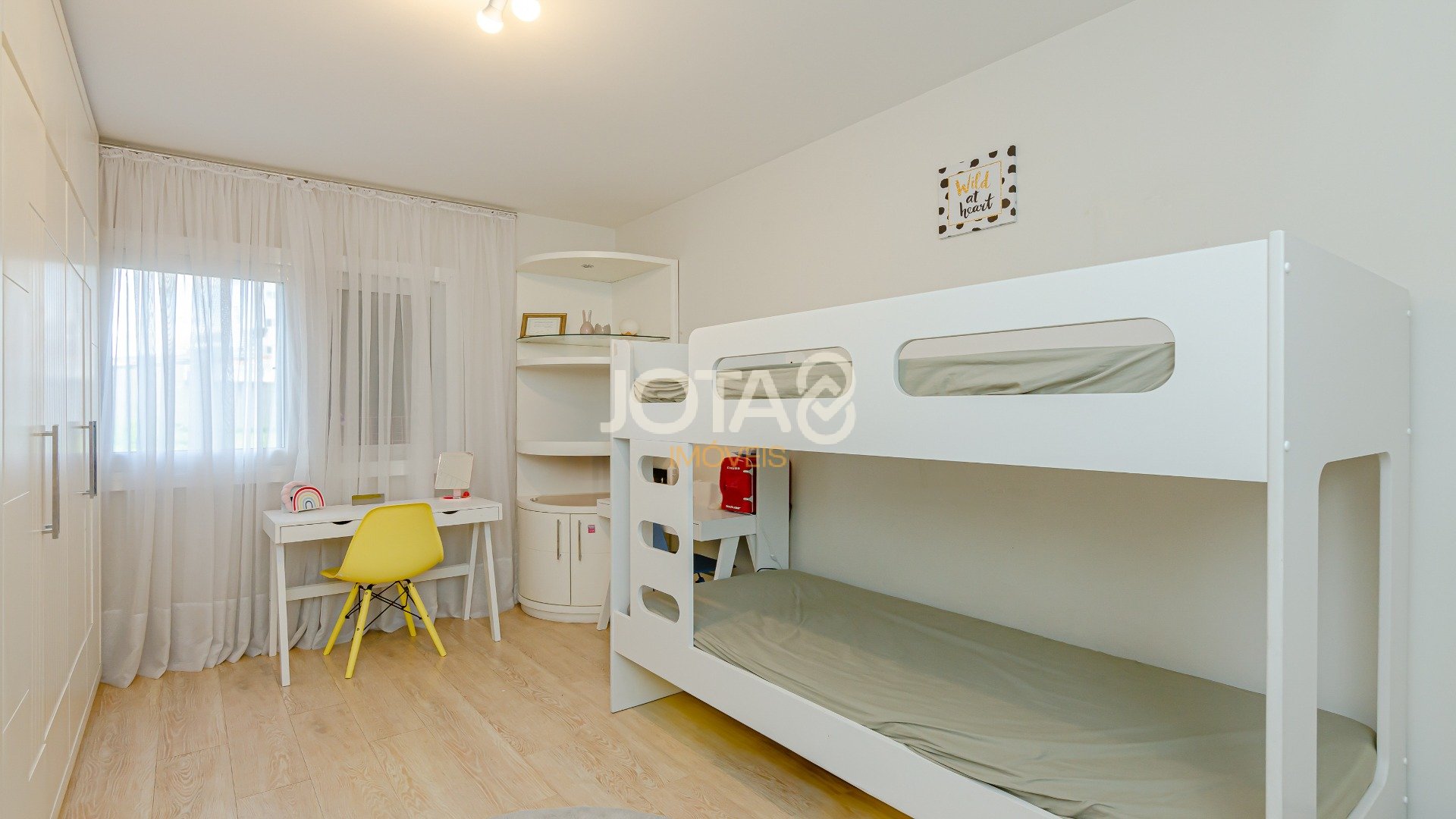 APARTAMENTO COM 4 QUARTOS NO BIGORRILHO
