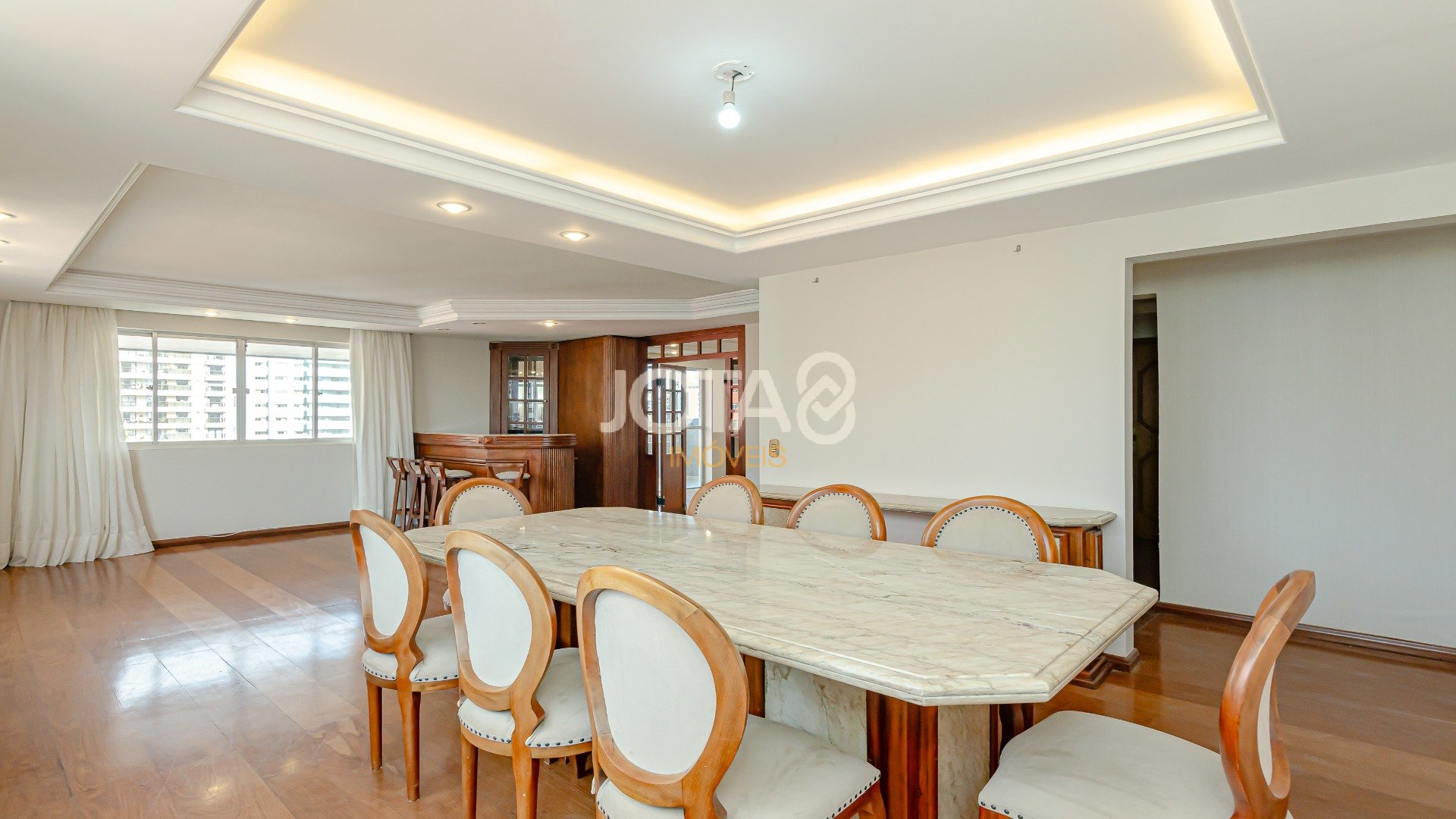 Foto de destaque Oportunidade apartamento para retrofit no batel