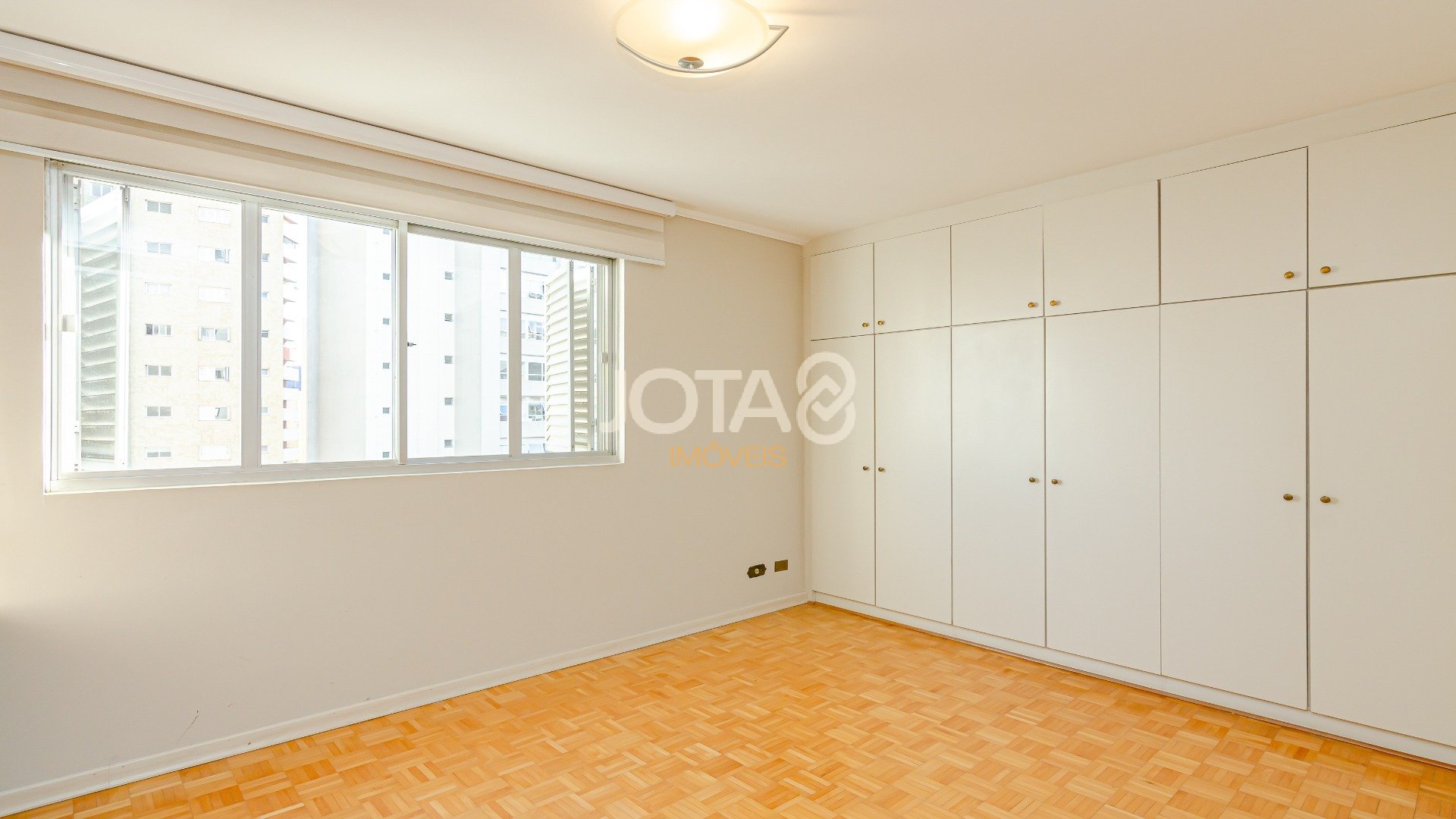 OPORTUNIDADE APARTAMENTO PARA RETROFIT NO BATEL