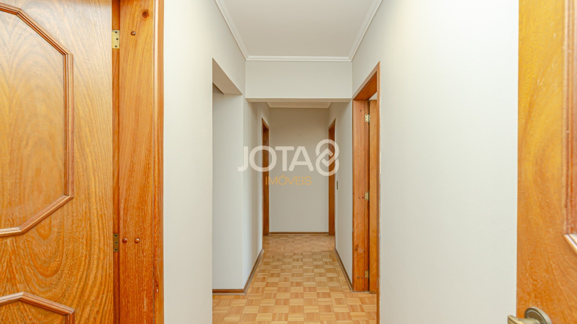 OPORTUNIDADE APARTAMENTO PARA RETROFIT NO BATEL