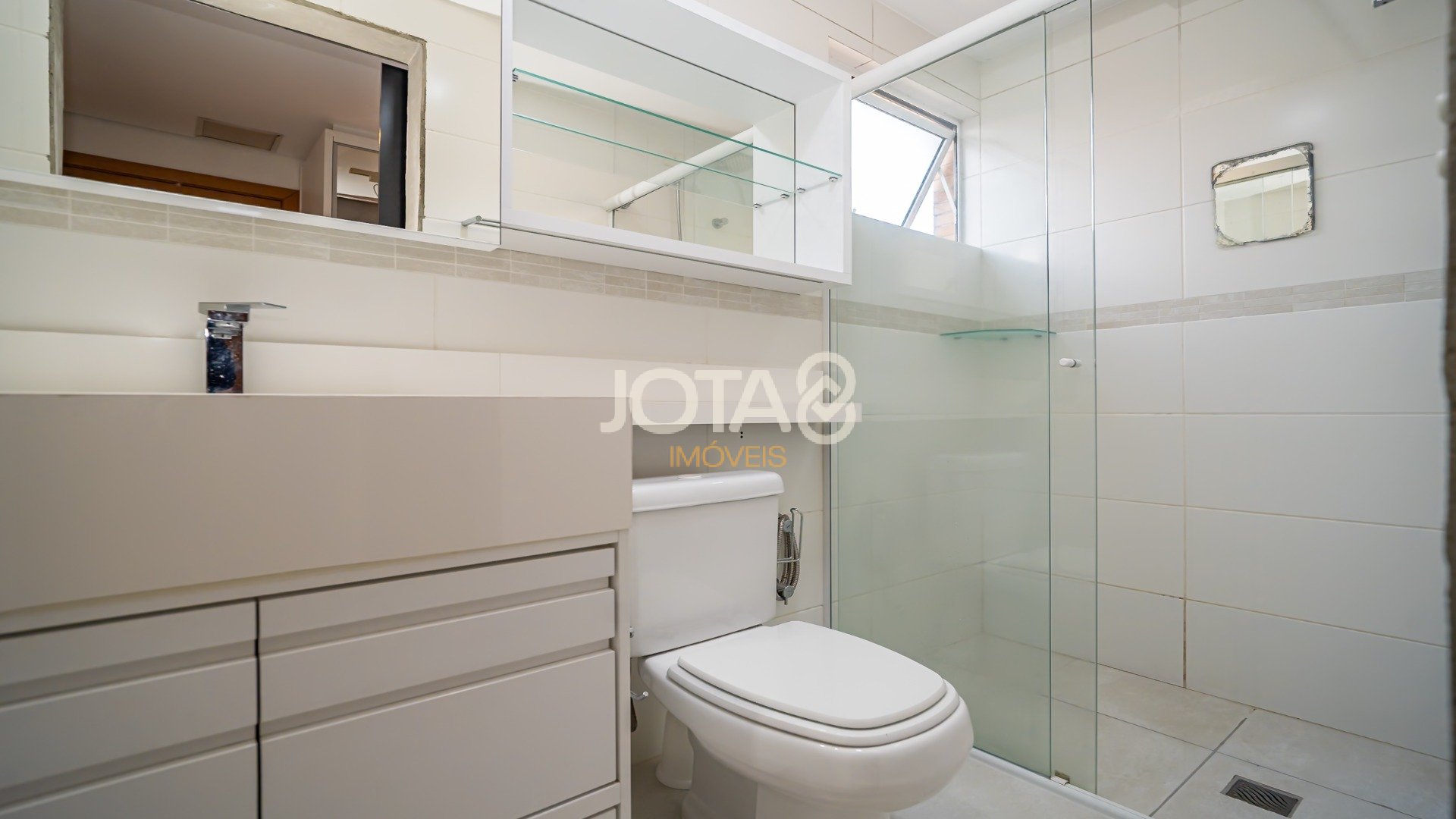 APARTAMENTO 2 QUARTOS E 2 VAGAS NO ALTO DA GLÓRIA!