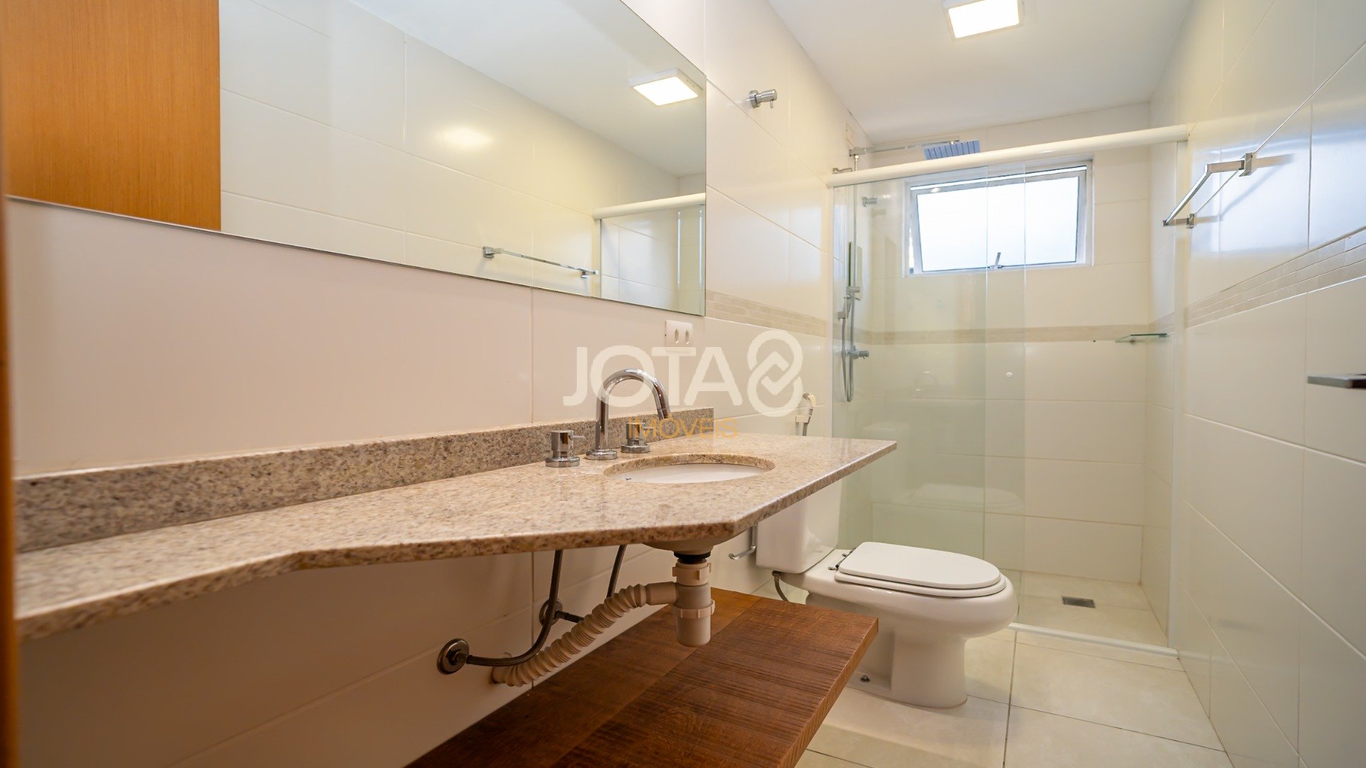 APARTAMENTO 2 QUARTOS E 2 VAGAS NO ALTO DA GLÓRIA!