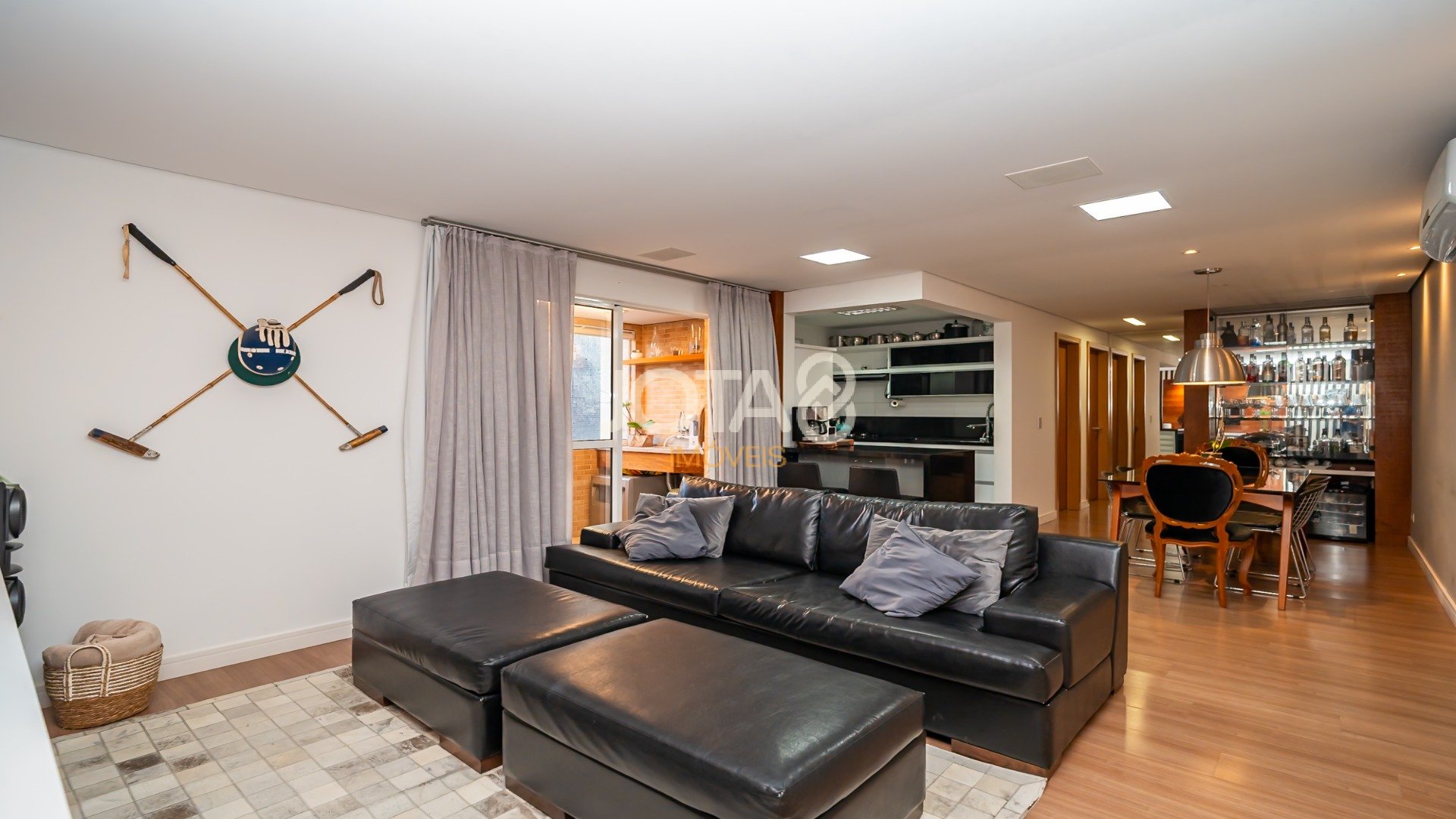 APARTAMENTO 2 QUARTOS E 2 VAGAS NO ALTO DA GLÓRIA!