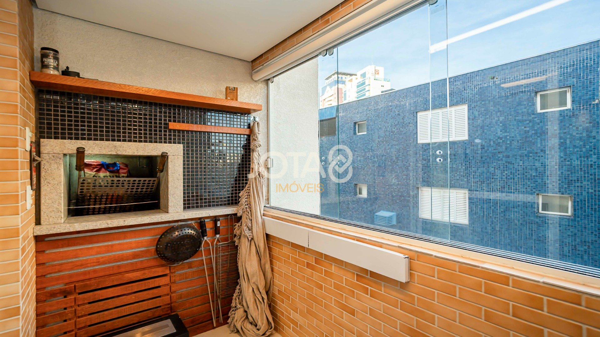 APARTAMENTO 2 QUARTOS E 2 VAGAS NO ALTO DA GLÓRIA!