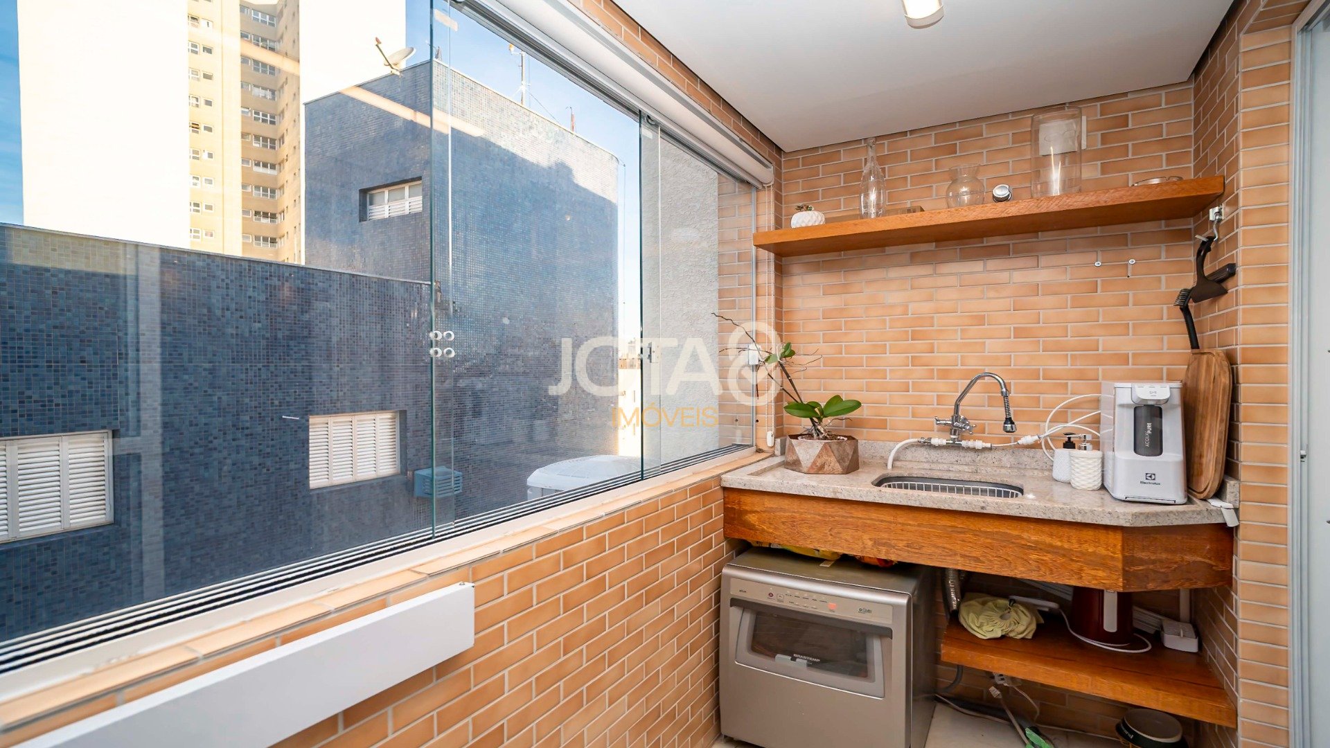 APARTAMENTO 2 QUARTOS E 2 VAGAS NO ALTO DA GLÓRIA!