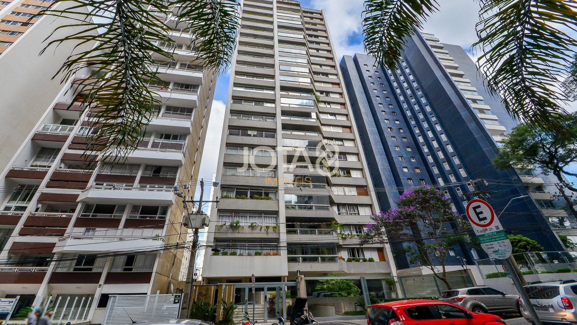 AMPLO APARTAMENTO COM 4 QUARTOS  NO BATEL