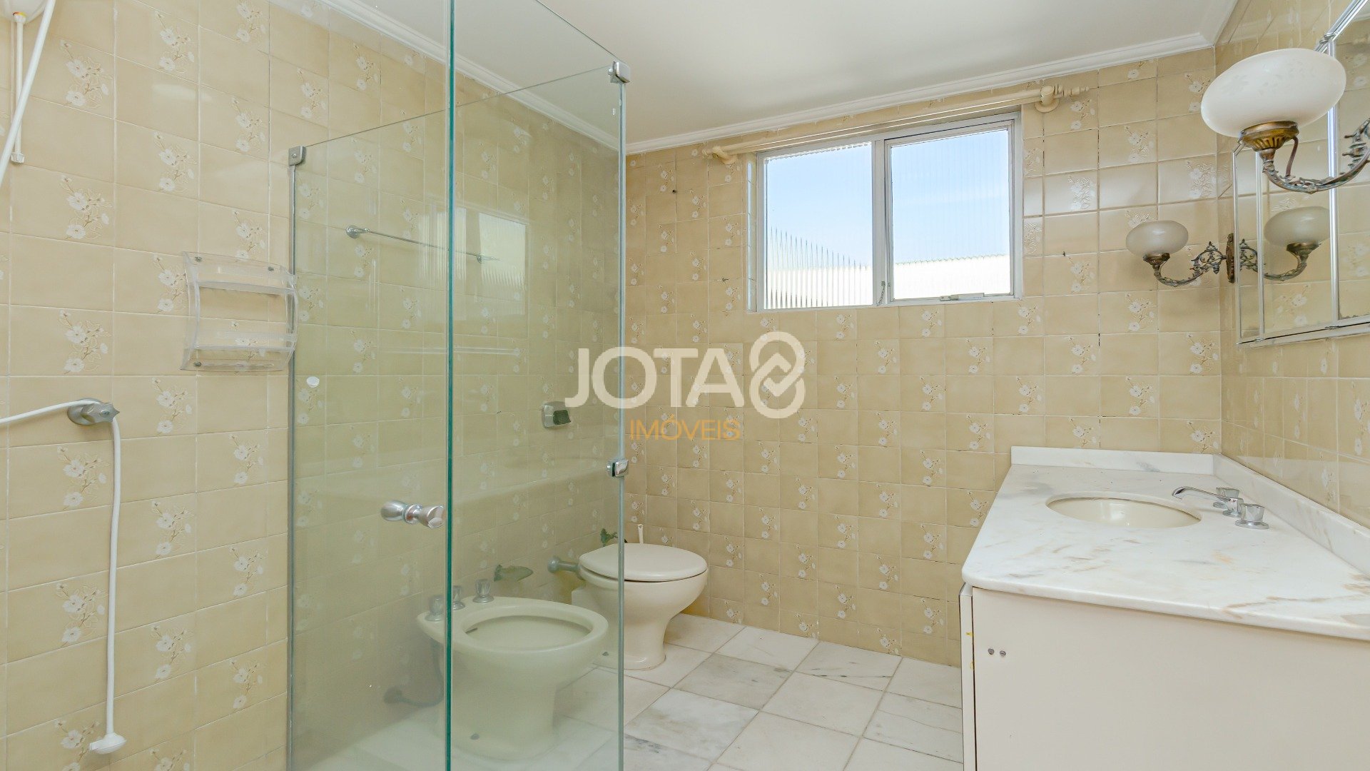 APARTAMENTO COM 4 QUARTOS NO MERCÊS