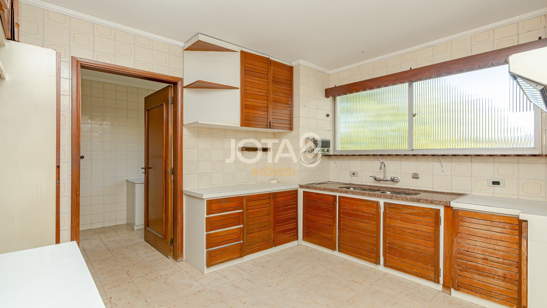 APARTAMENTO COM 4 QUARTOS NO MERCÊS