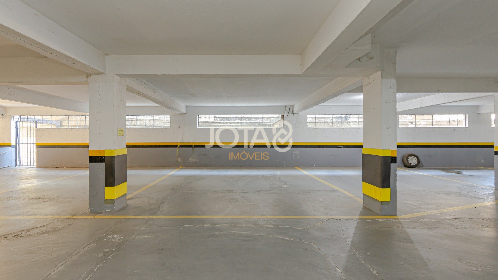 APARTAMENTO COM 4 QUARTOS NO MERCÊS
