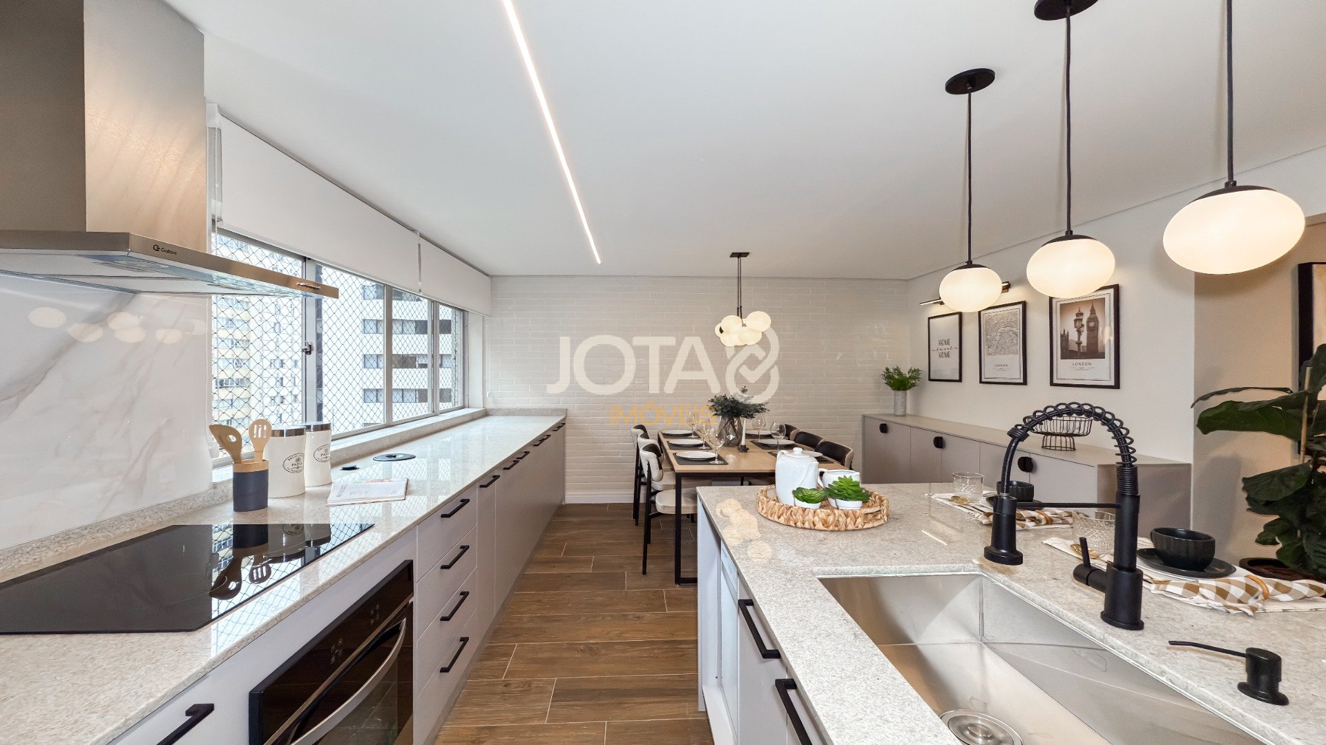 APARTAMENTO REFORMADO E MOBILIADO COM 2 QUARTOS E 1 VAGA NO BIGORRILHO