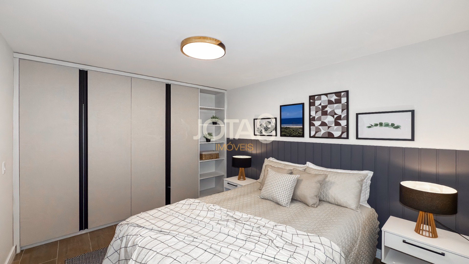 APARTAMENTO REFORMADO E MOBILIADO COM 2 QUARTOS E 1 VAGA NO BIGORRILHO