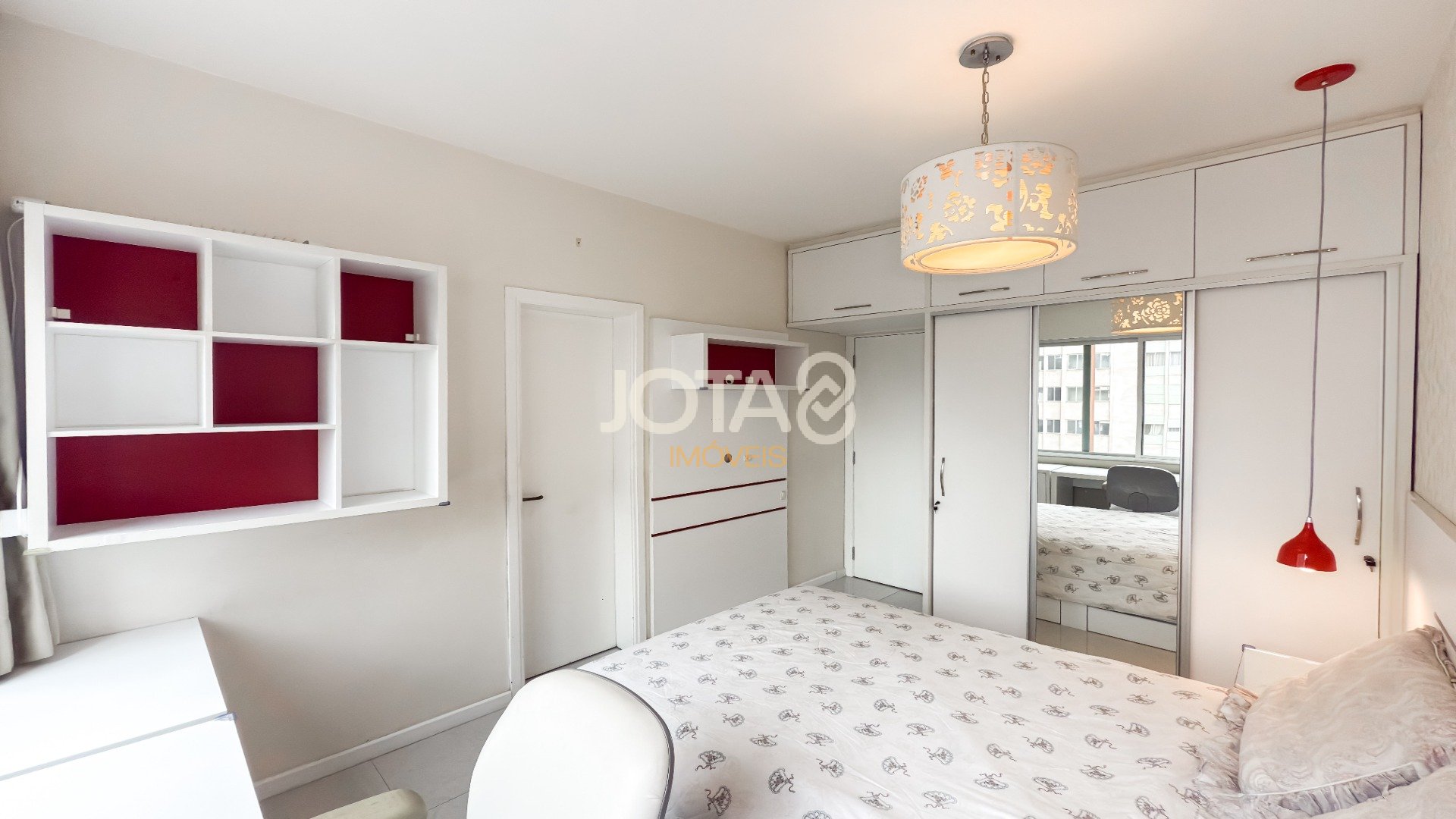 APARTAMENTO , 3 QUARTOS, AMPLA SALA, COZINHA COM COPA