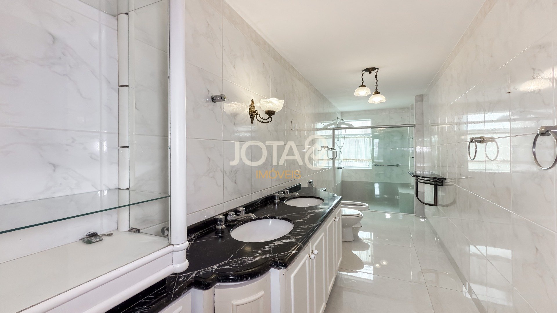 APARTAMENTO , 3 QUARTOS, AMPLA SALA, COZINHA COM COPA