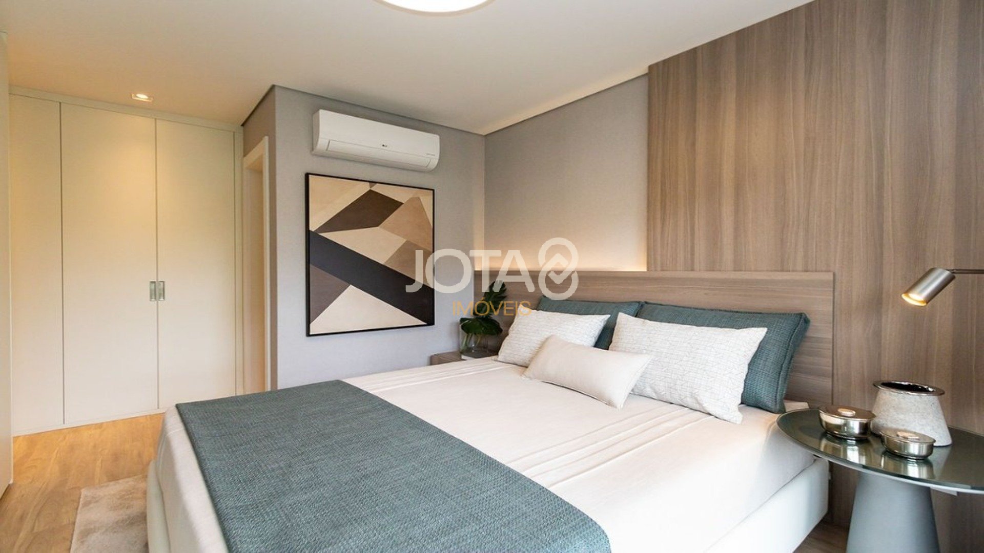 APARTAMENTO BEM LOCALIZADO COM 2 QUARTOS E 2 VAGAS NO ECOVILLE