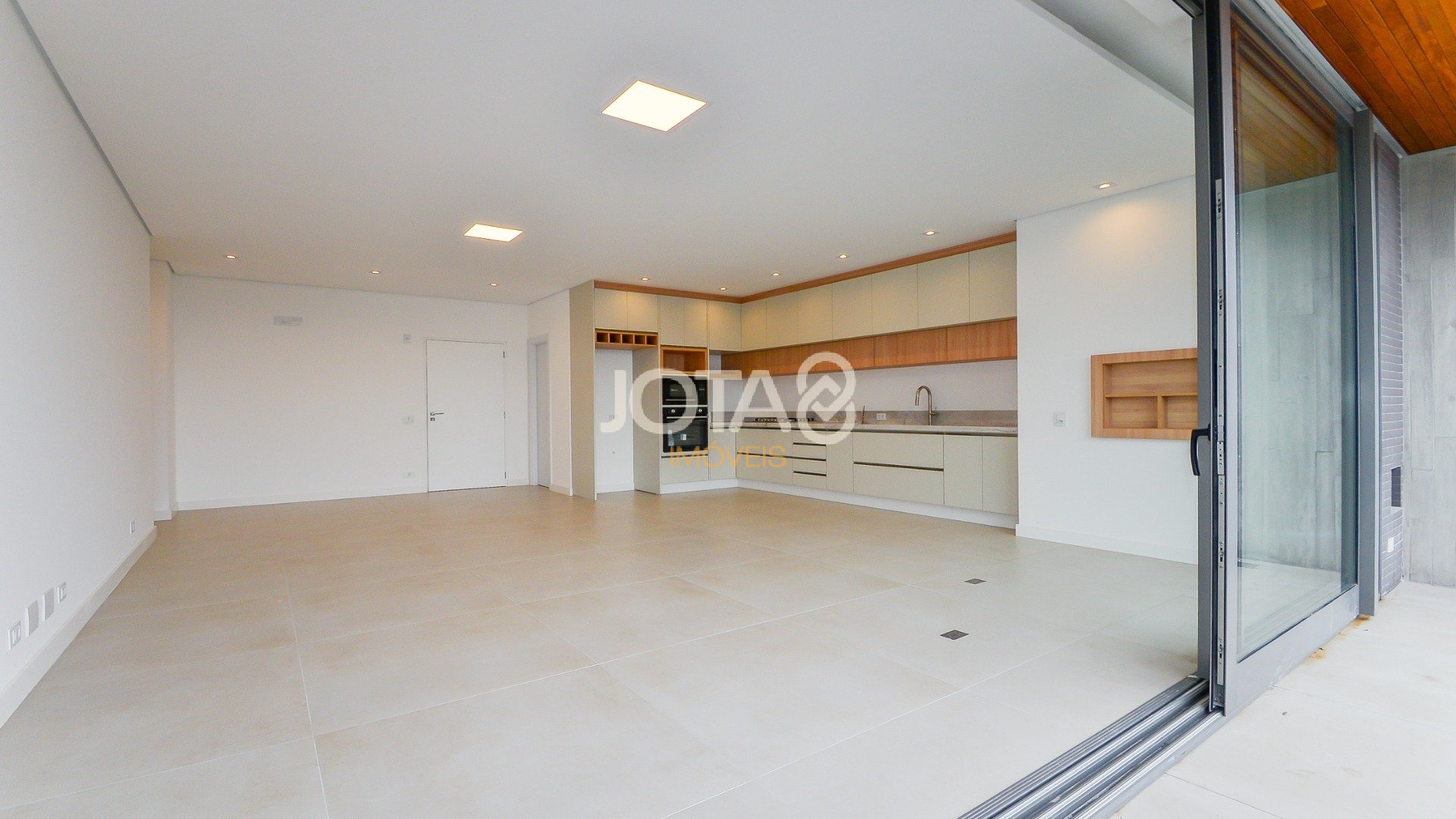 APARTAMENTO NOVO DE 3 SUÍTES AO LADO DO MON