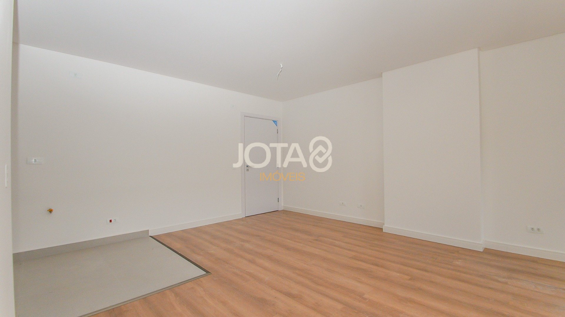 APARTAMENTO 2 QUARTOS AO LADO DA PRAÇA DA ESPANHA