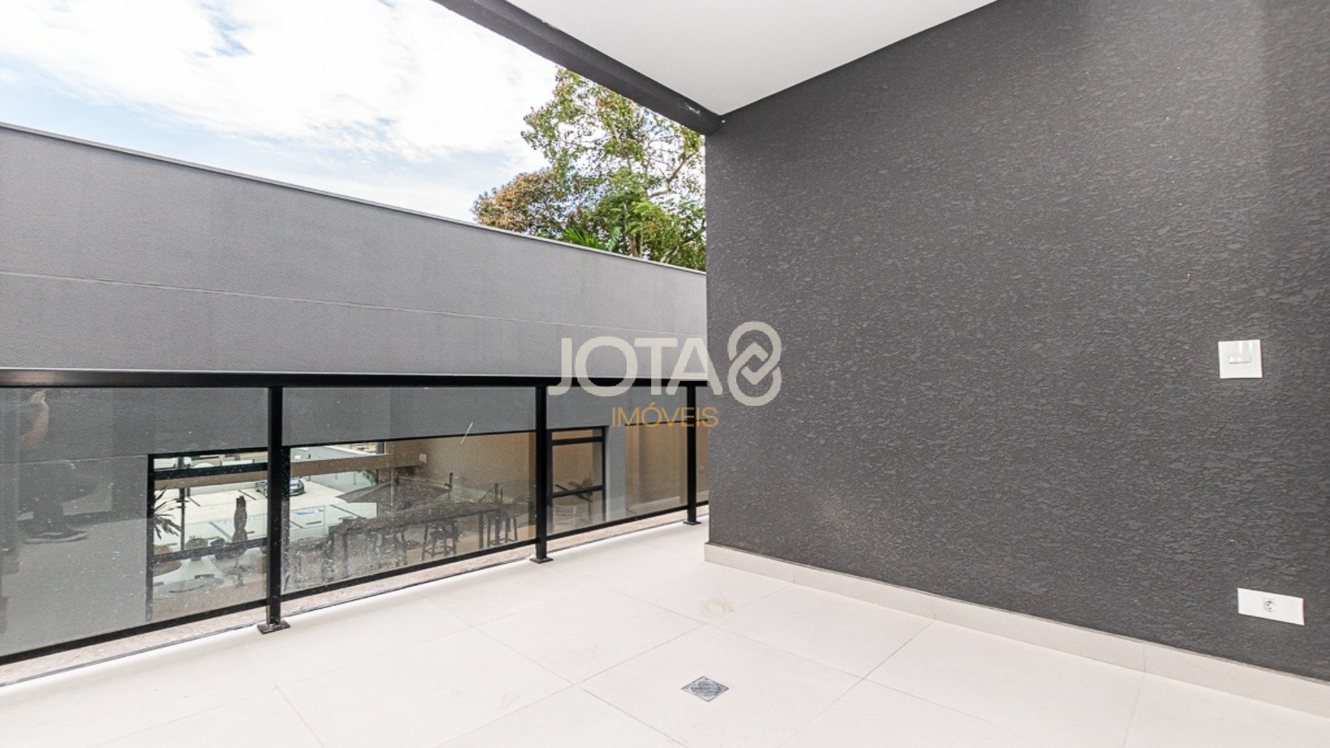 APARTAMENTO 2 QUARTOS AO LADO DA PRAÇA DA ESPANHA