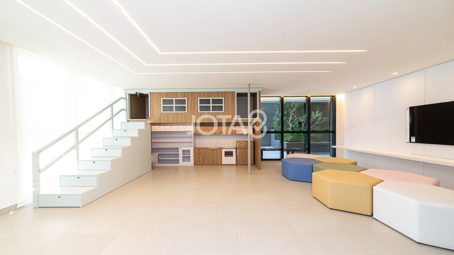 APARTAMENTO 2 QUARTOS AO LADO DA PRAÇA DA ESPANHA