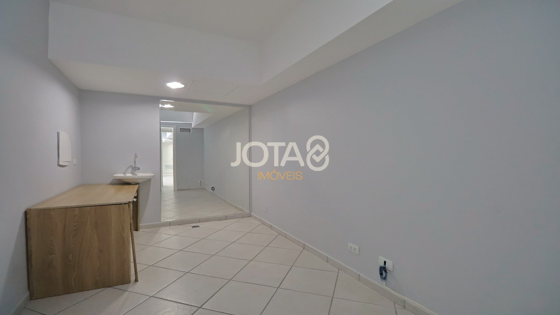 LAJE COMERCIAL EM ÓTIMA LOCALIZAÇÃO
