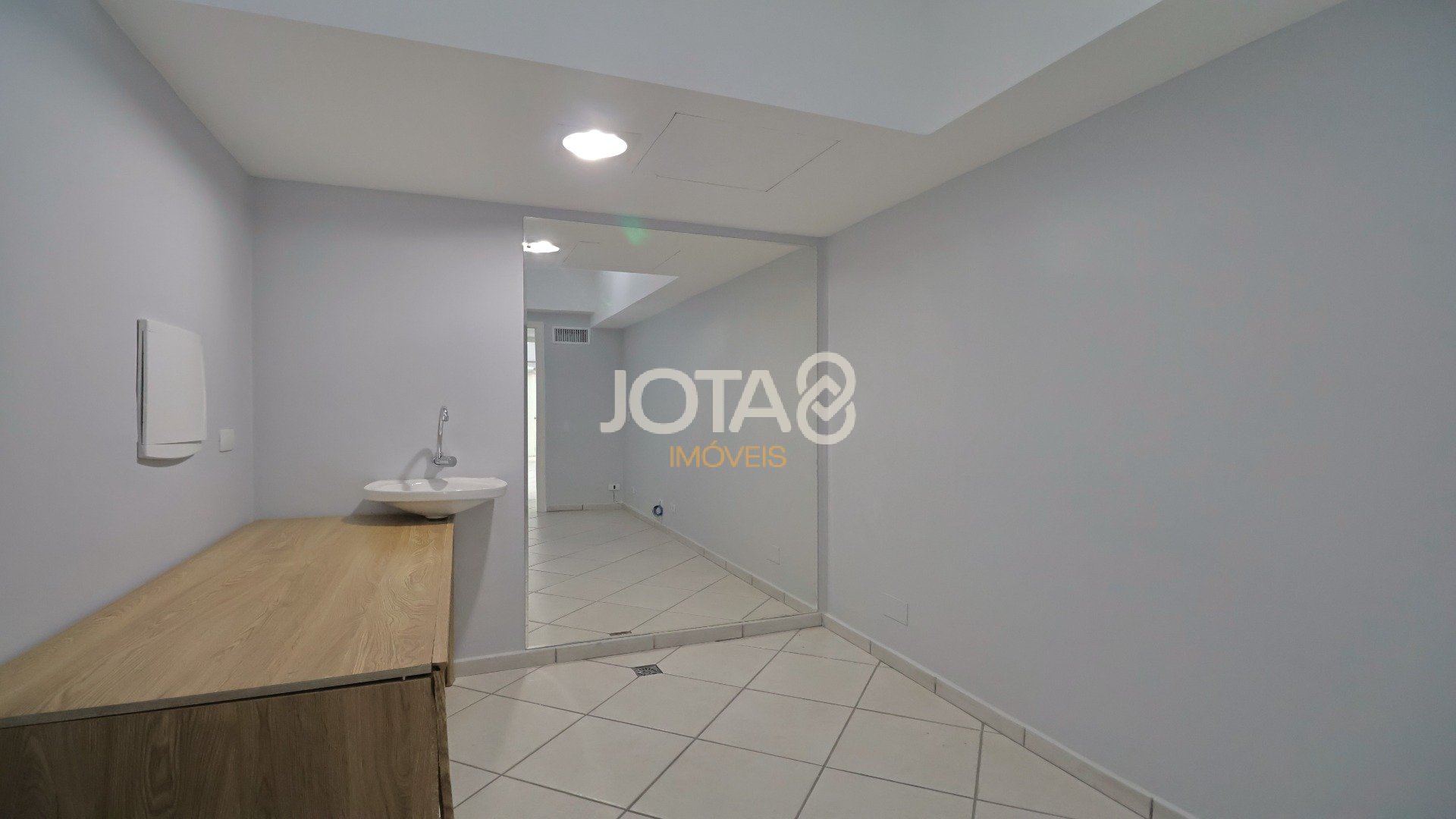 LAJE COMERCIAL EM ÓTIMA LOCALIZAÇÃO