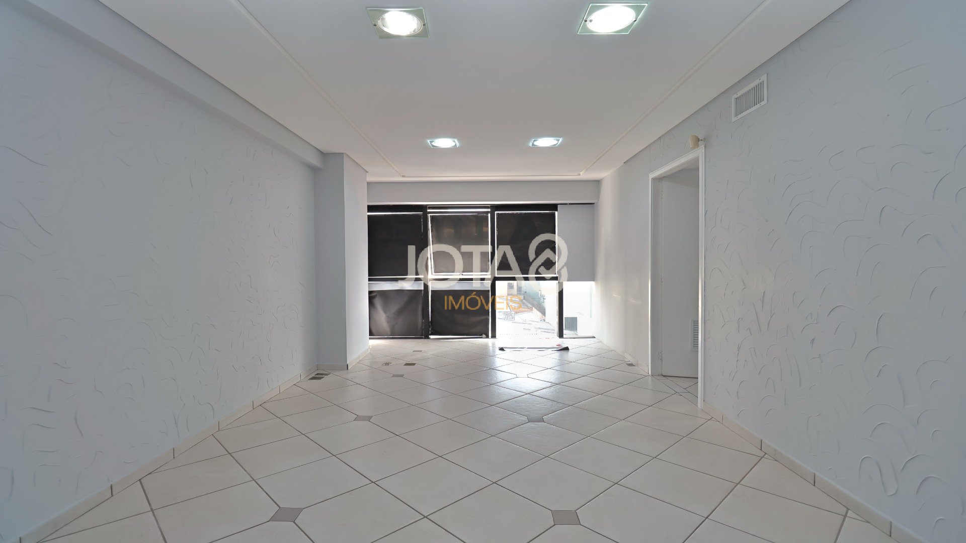 LAJE COMERCIAL EM ÓTIMA LOCALIZAÇÃO