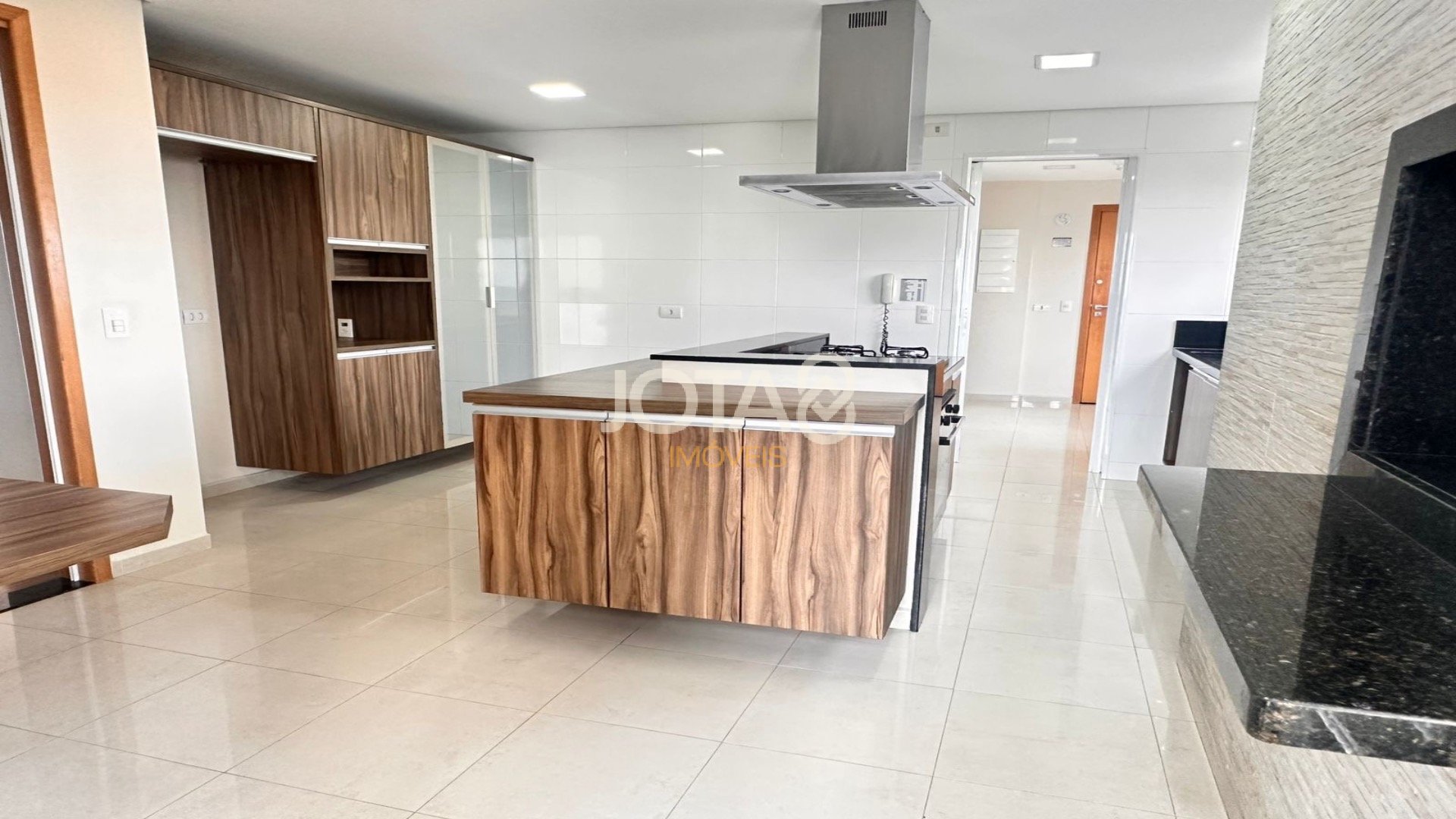 ELEGANCE CONDOMINIUM - 4 QUARTOS E 3 VAGAS NO ECOVILLE