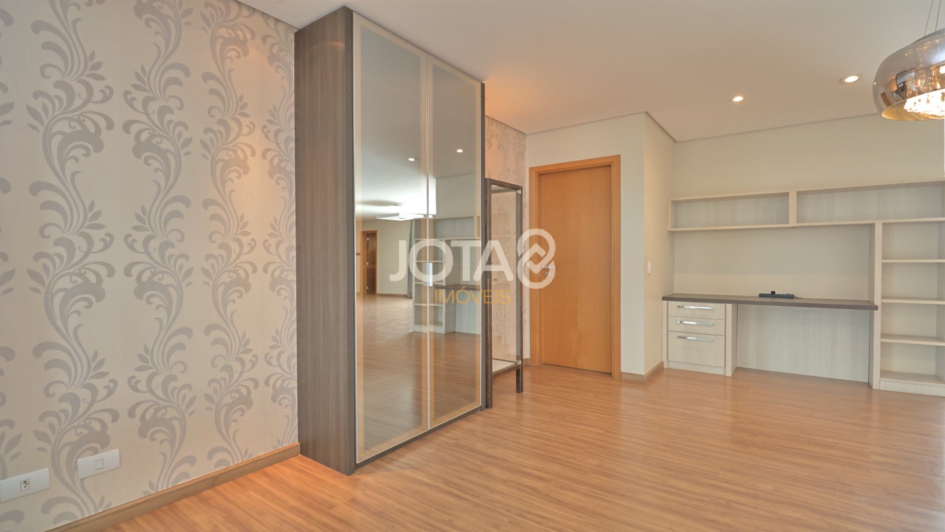 ELEGANCE CONDOMINIUM - 4 QUARTOS E 3 VAGAS NO ECOVILLE