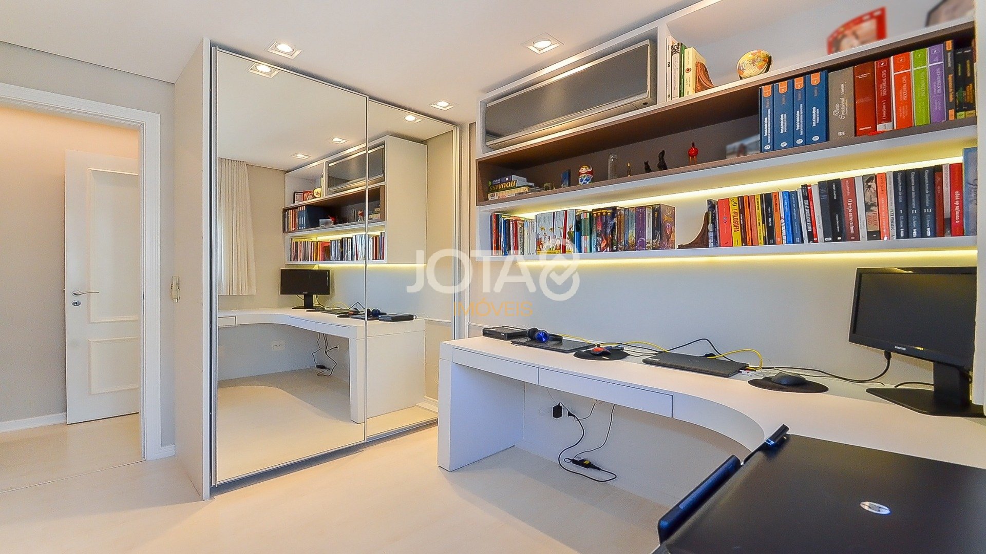APARTAMENTO 3 QUARTOS COM PISCINA NO ECOVILLE